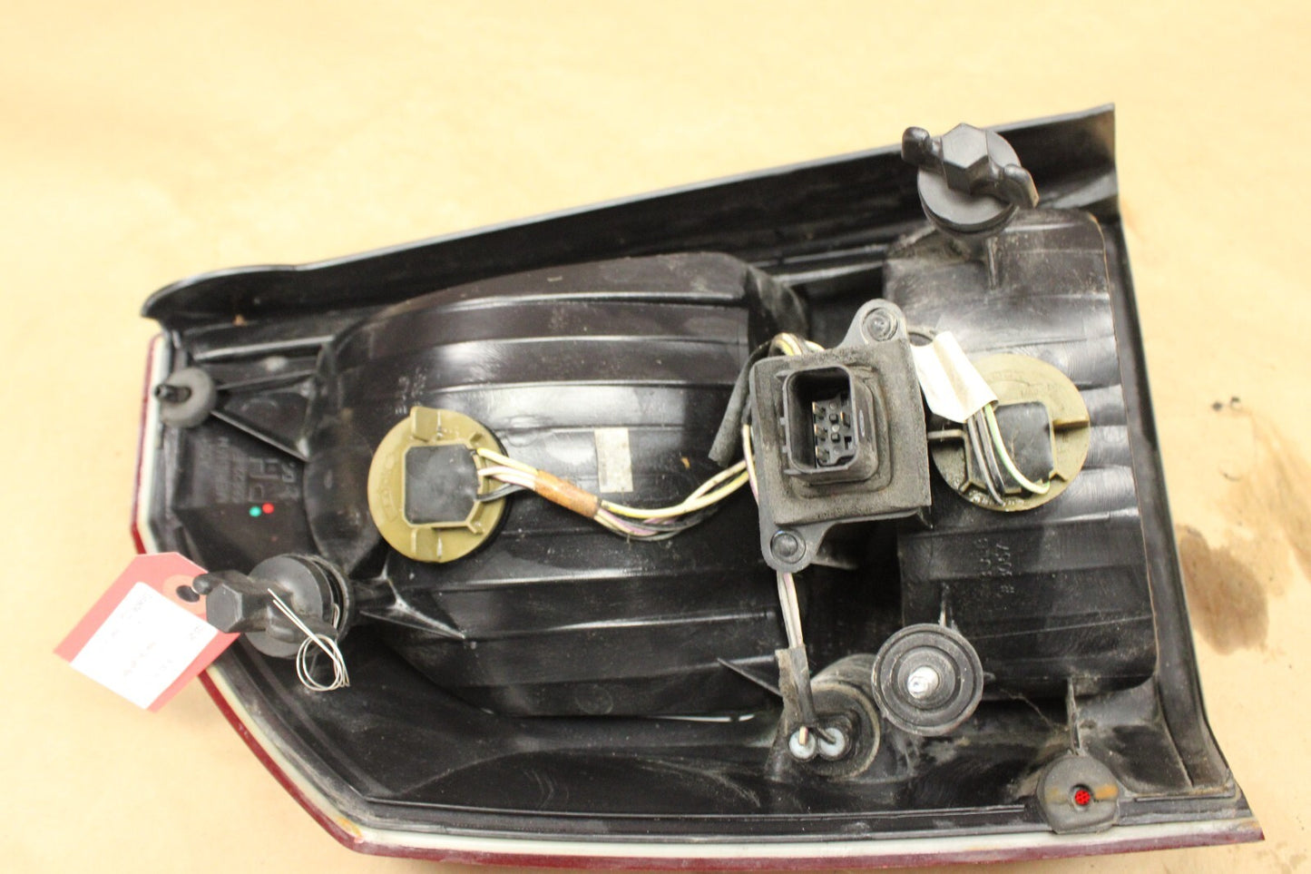 2005-2007 Chrysler 300 SRT8 Rear Right Passenger RH Side Tail Light Assembly OEM