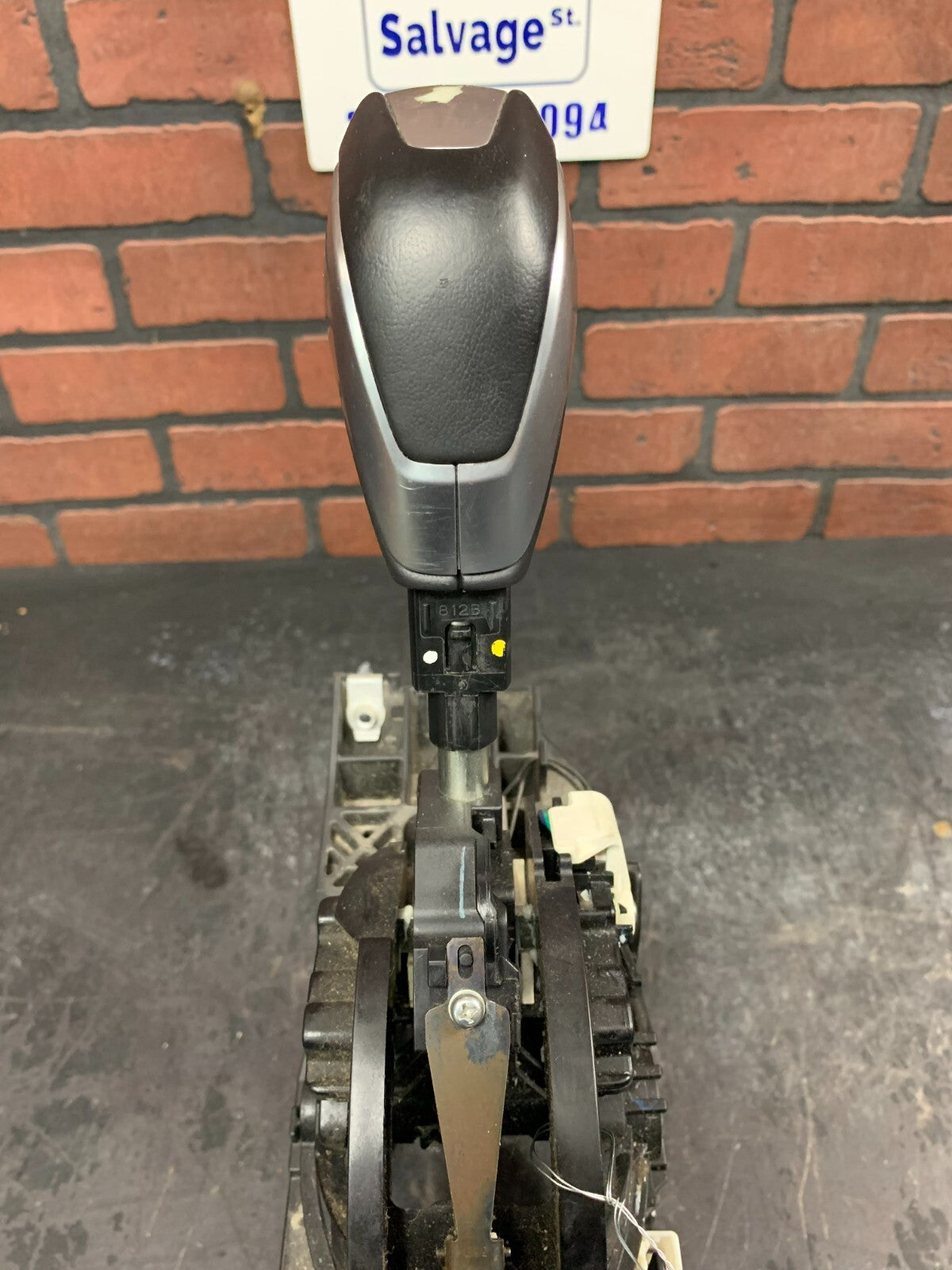 FORD EDGE TRANSMISSION GEAR SHIFT SHIFTER SELECTOR LEVER OEM 2015 - 2018