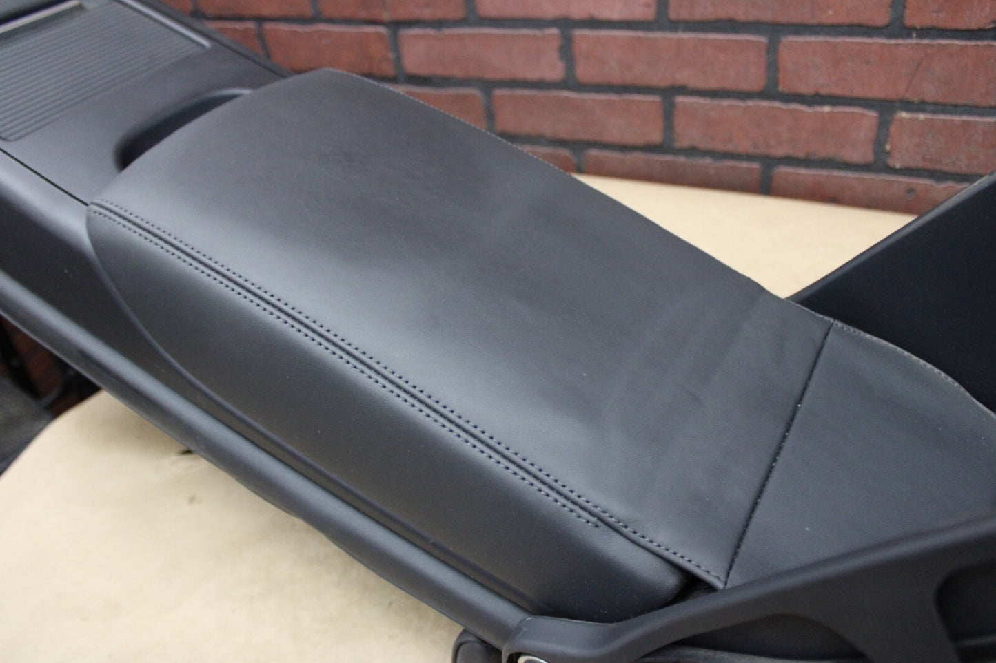 2002 Audi S4 Front Floor Center Console Armrest Assembly Black 4H0 885 075 C