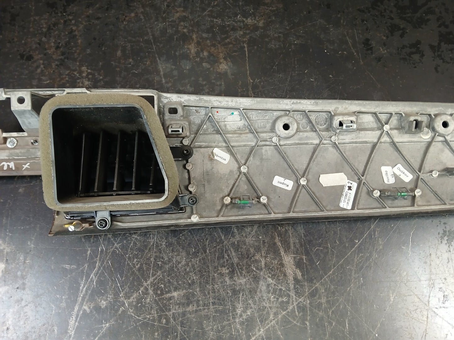 2013-2018 Audi A8 Quattro S8 Dash Trim Panel with Vents & Bezel 4h1 857 212