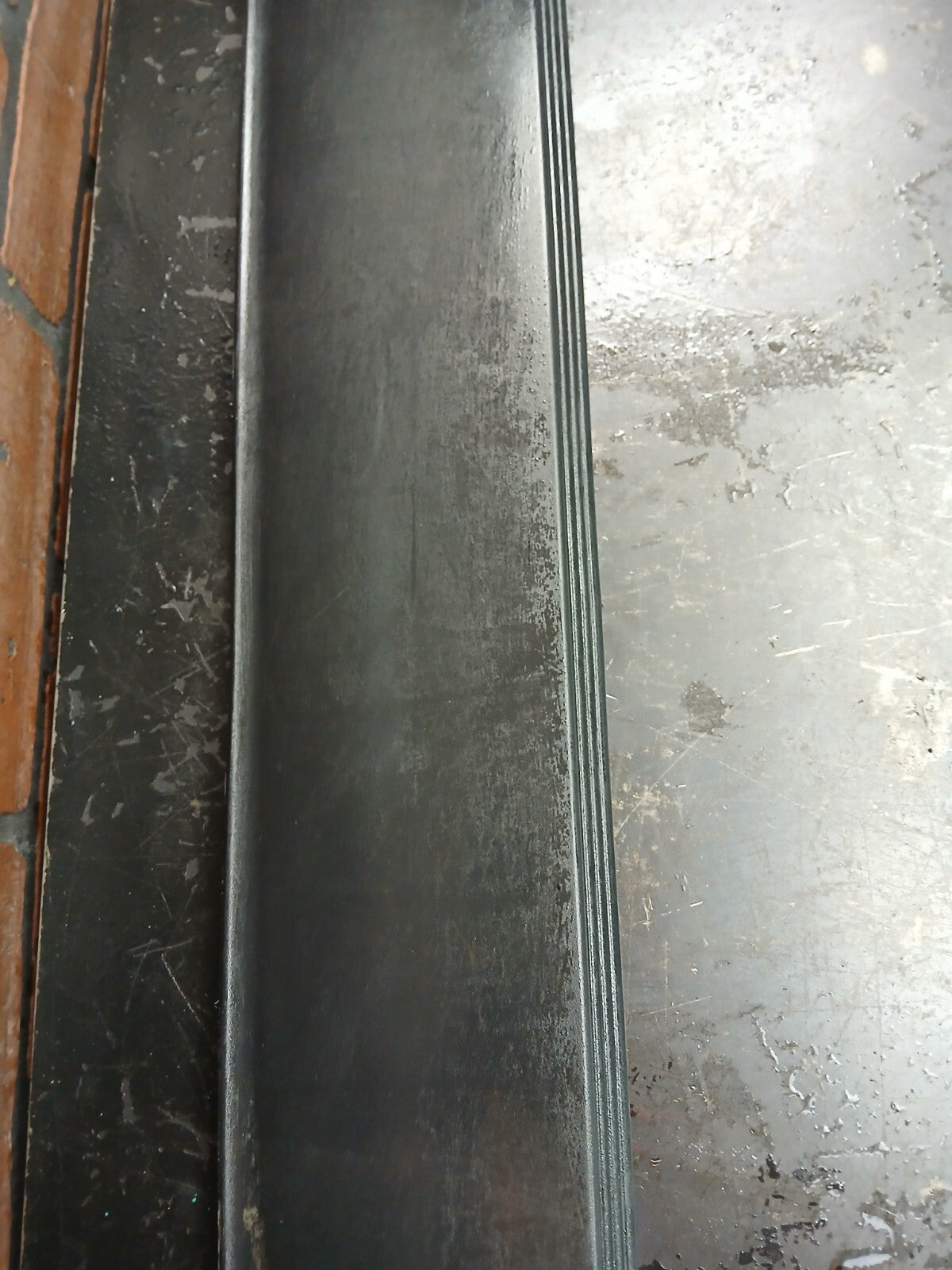 2008-2014 Dodge Challenger Passenger RH Side Skirt Rocker Molding 05028798ah