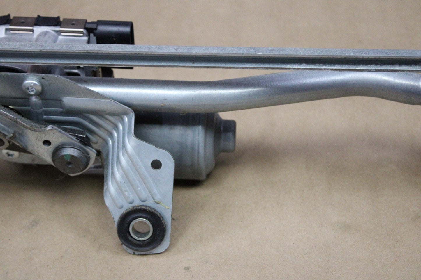 2012-2018 AUDI S7 WINDSHIELD WIPER TRANSMISSION LINKAGE & MOTOR OEM 4G1 955 119