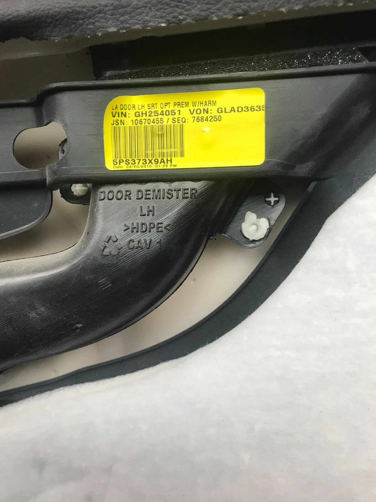 2015-2018 Dodge Challenger SRT Front Driver LH Black Door Panel Trim 5ps373x9ah