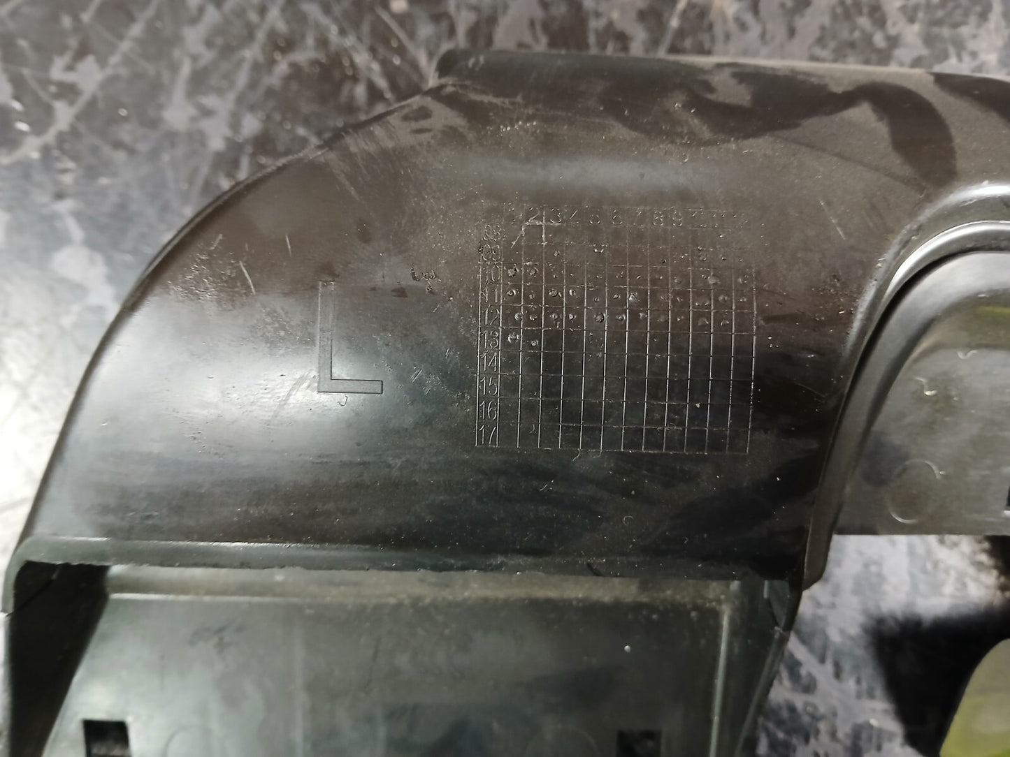 11 12 13 14 15 16 17 18 Audi S8 A8 Quattro Air Outlet Duct 4h0 819 821 b