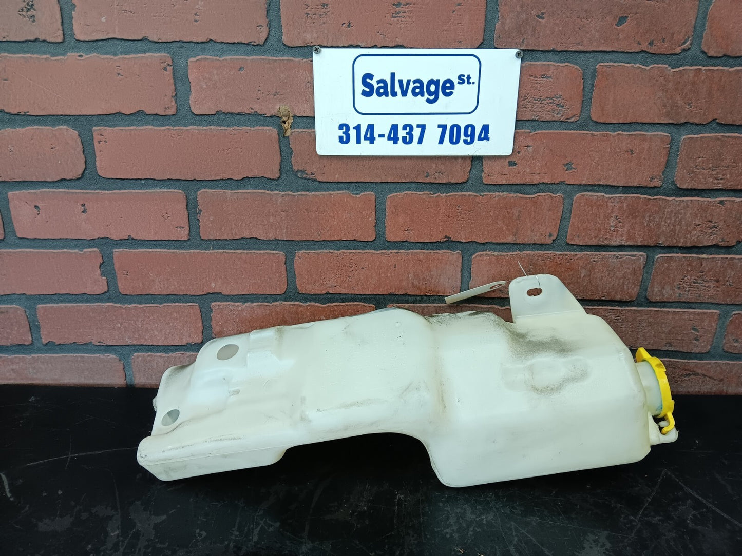 2004-2005 Dodge Ram Windshield Wiper Washer Fluid Reservoir 55077349af