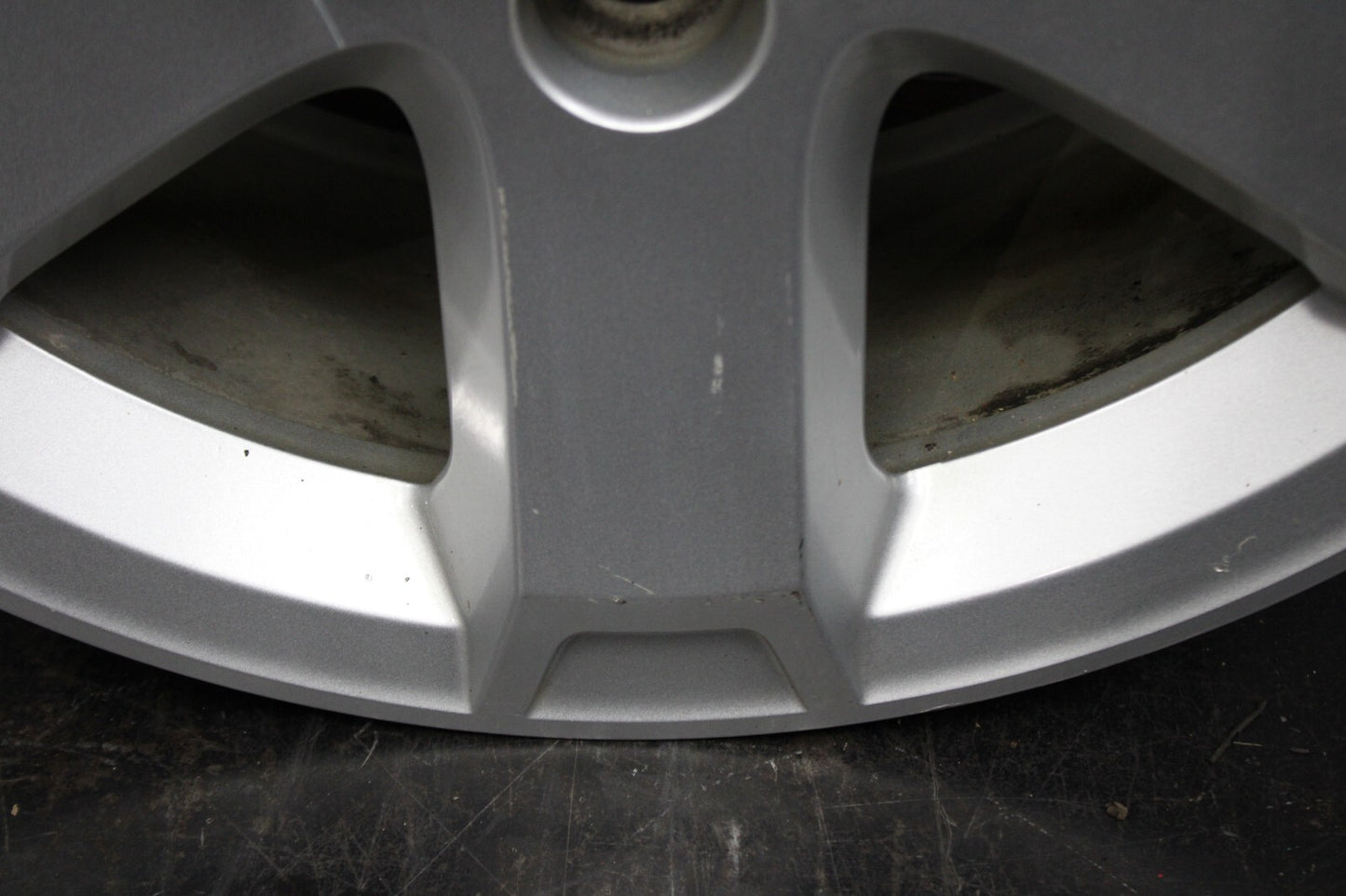 2007-2010 SATURN OUTLOOK /GMC ACADIA 18" ALUMINUM WHEEL RIM OEM 9595825 18x7.5