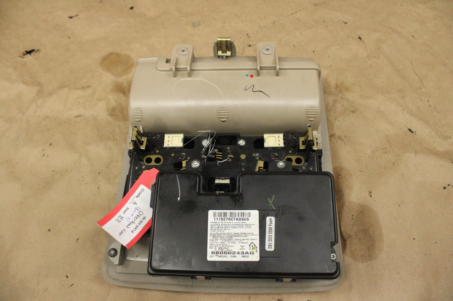 05-10 Chrysler 300 Overhead Map Dome Reading Light W/ Sunroof Switch