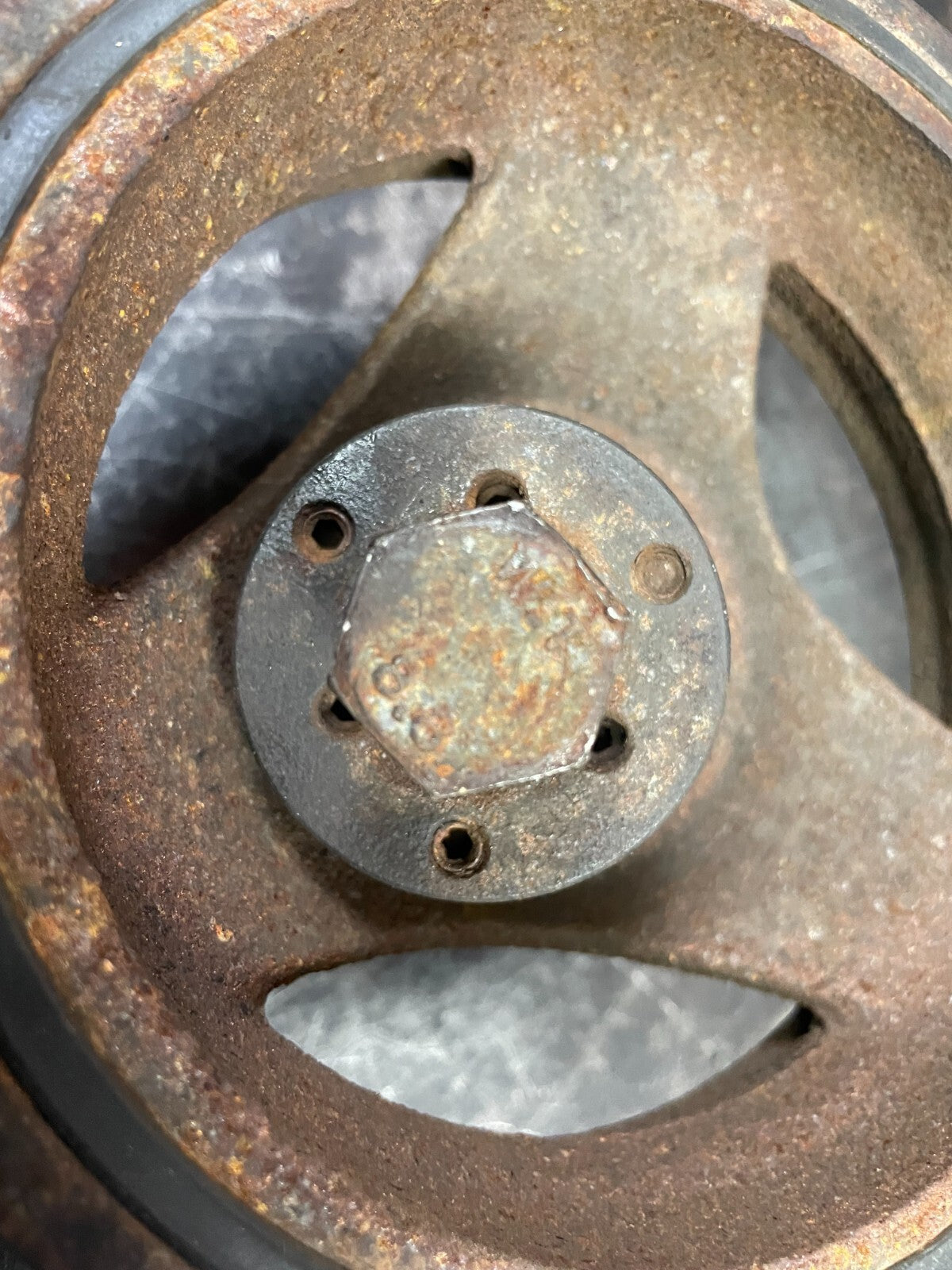 6.1L HEMI DODGE CHRYSLER JEEP SRT8 MOPAR HARMONIC BALANCER CRANK PULLEY 401148