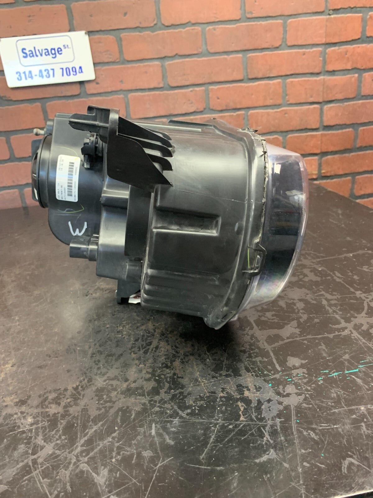 2015-2023 Dodge Challenger Driver LH Side Headlight Assembly OEM 68174065A