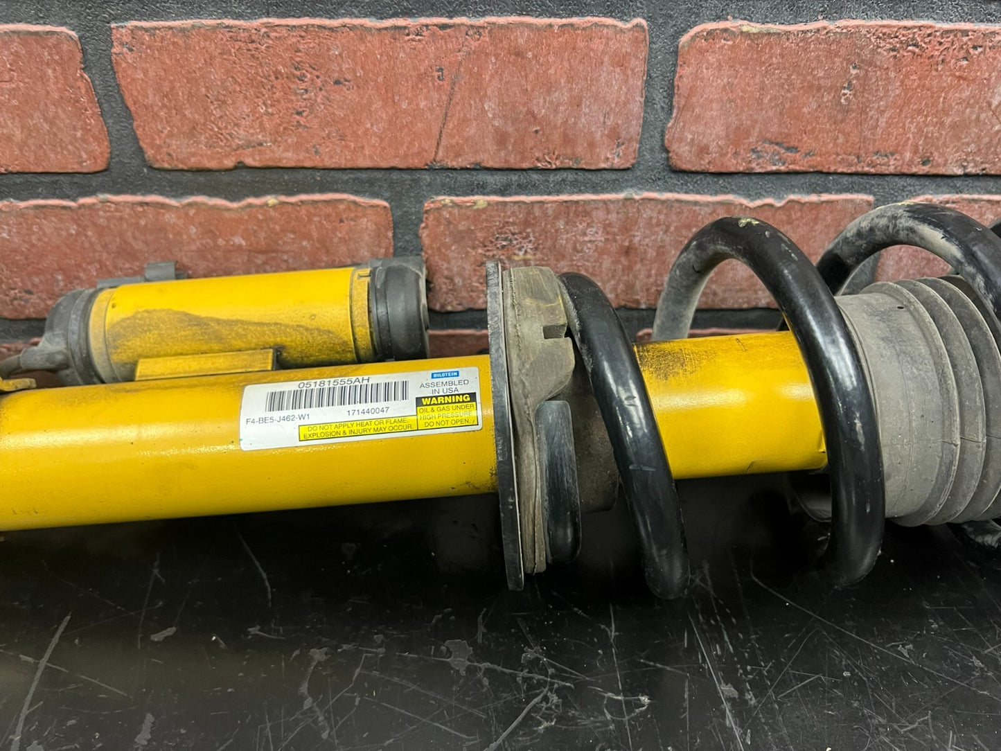 12-21 DODGE CHALLENGER FRONT RIGHT PASSENGER STRUT ACTIVE DAMPENING 05181555AH