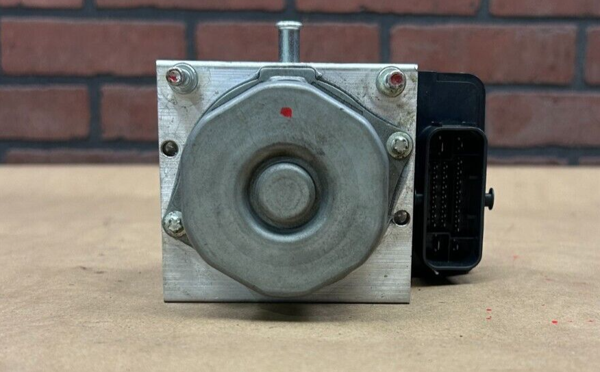 Harley Davidson OEM Touring 17-19 ABS Brake Pump Control Unit Module 41100046B