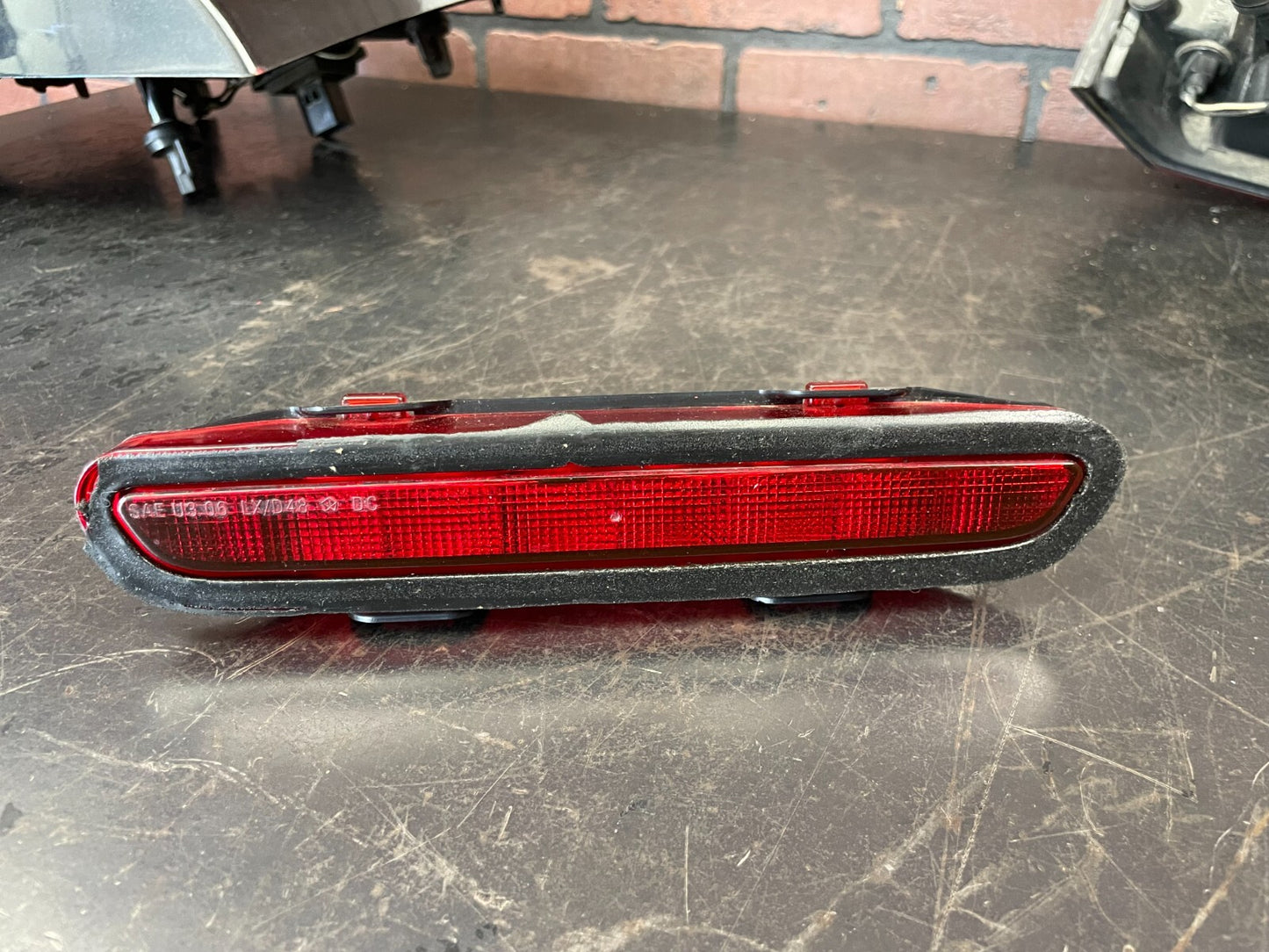 2006-2008 Dodge Charger Taillights Center Rear Brake Light 5174406AA 5174407AA