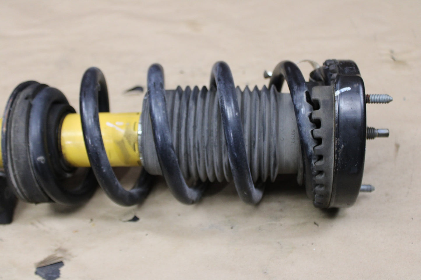12-21 Dodge Challenger SRT8 Front Driver LH Side Shock Absorber Strut 05181555AF