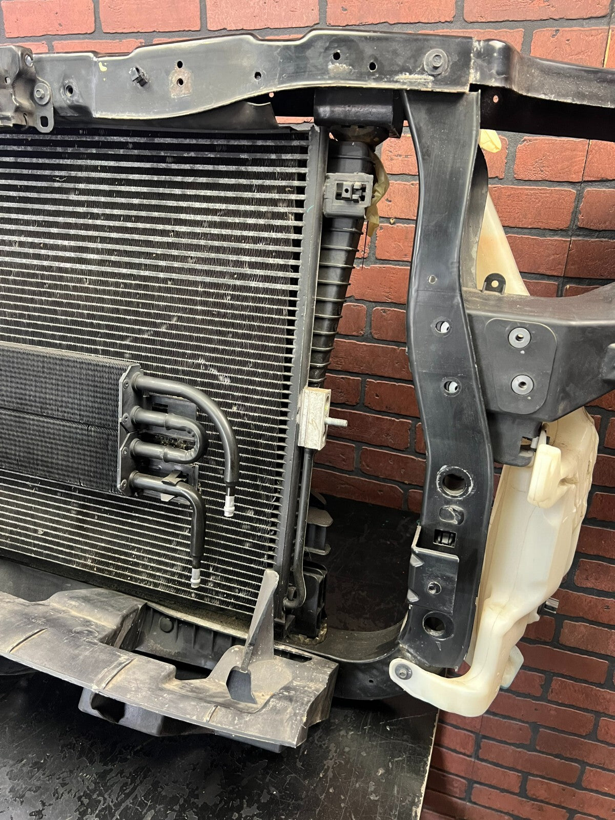 JEEP GRAND CHEROKEE SRT 6.4L 11-13 OEM RADIATOR CONDENSER FRAME FRONT CLIP OEM