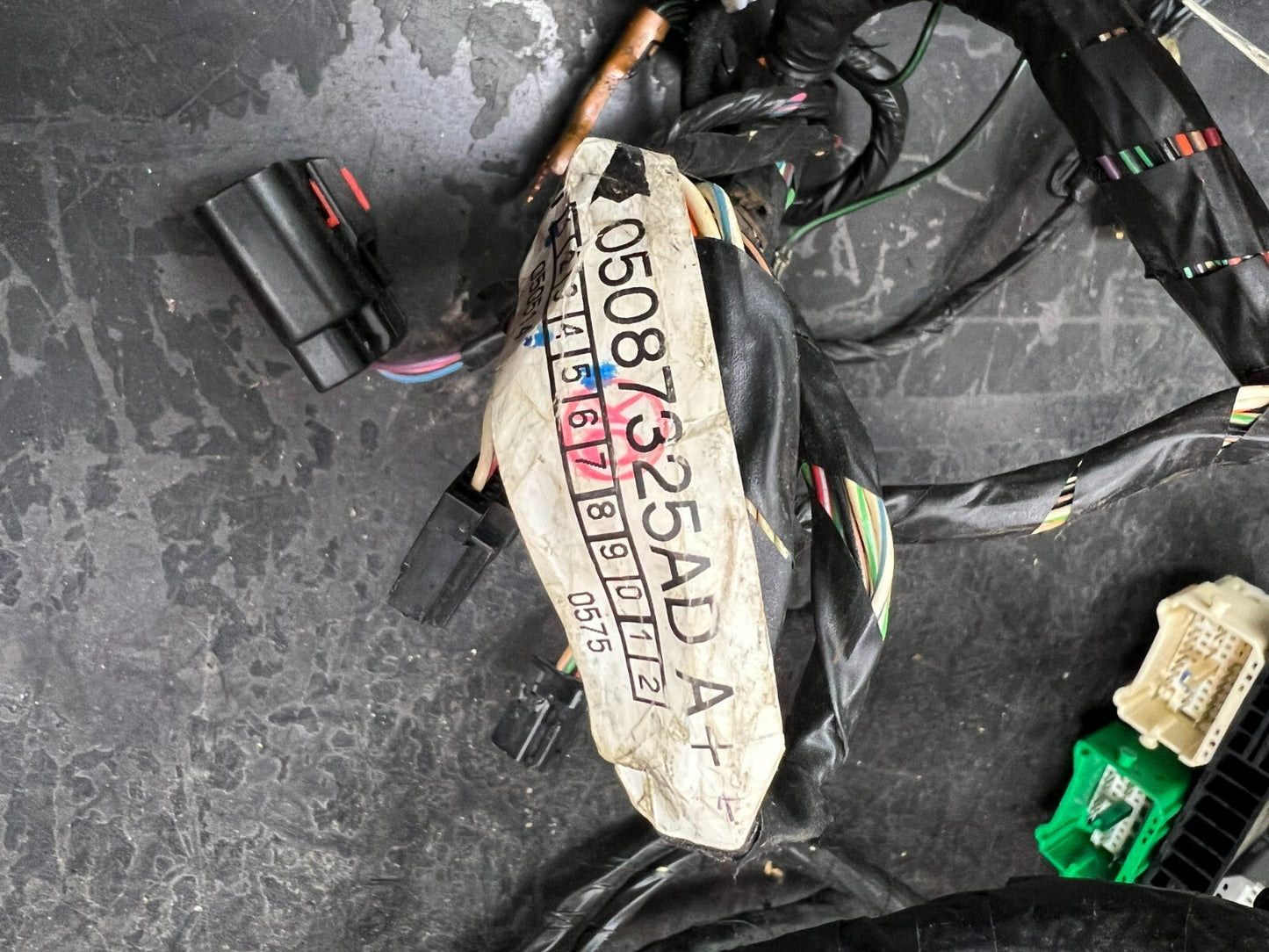 Great Condition 06 Dodge Magnum 6.1L Auto OEM Instrument Panel Dash Wire Harness
