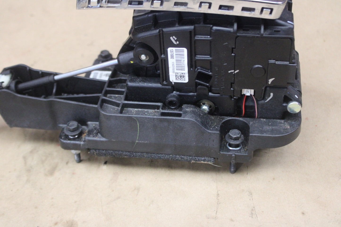 2010-2016 CADILLAC SRX FWD AUTO TRANSMISSION GEAR SHIFTER SELECTOR OEM 812278273