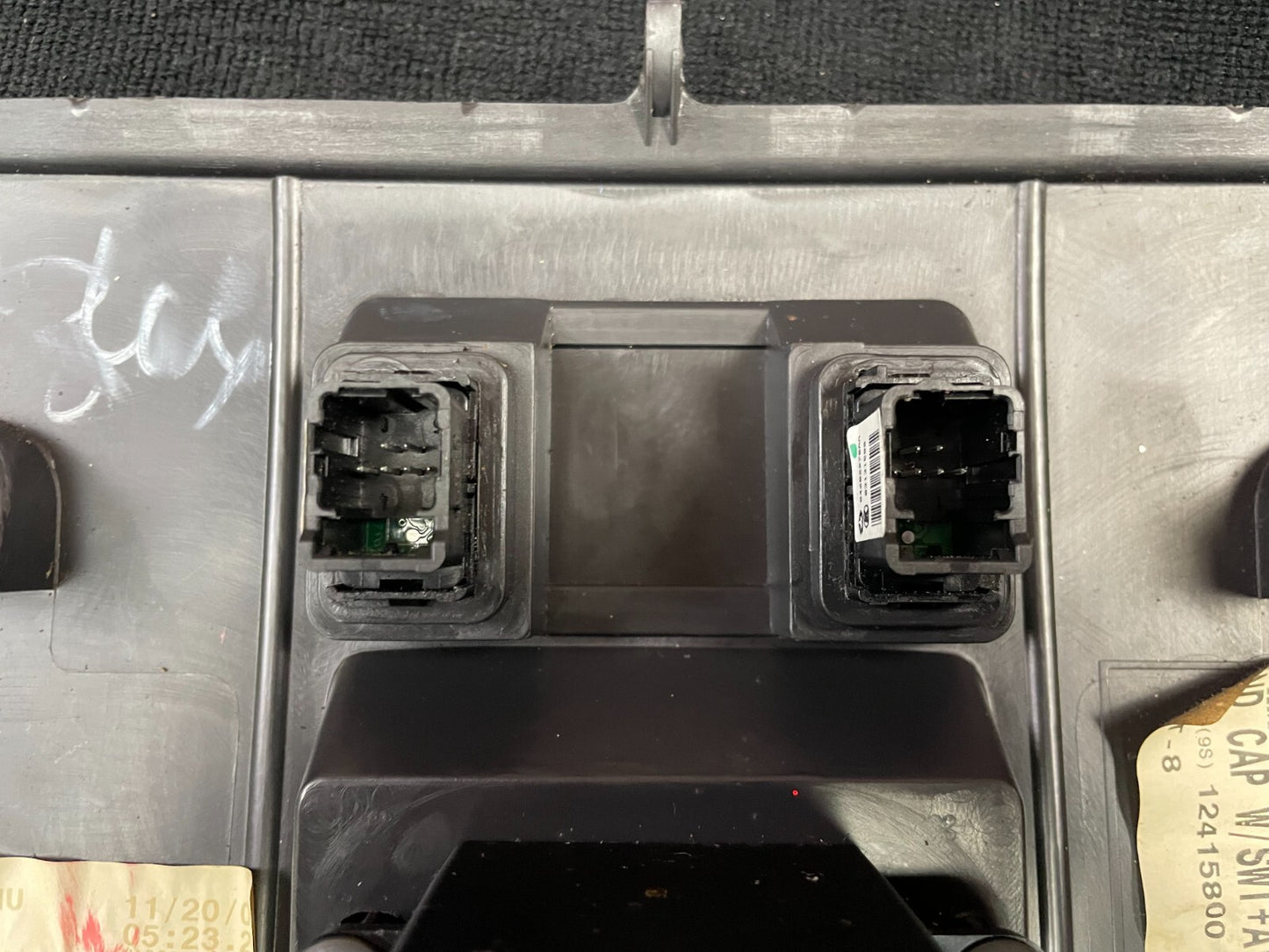 OEM 08-10 JEEP Grand Cherokee Rear Seat DVD Entertainment System VES Remote AV