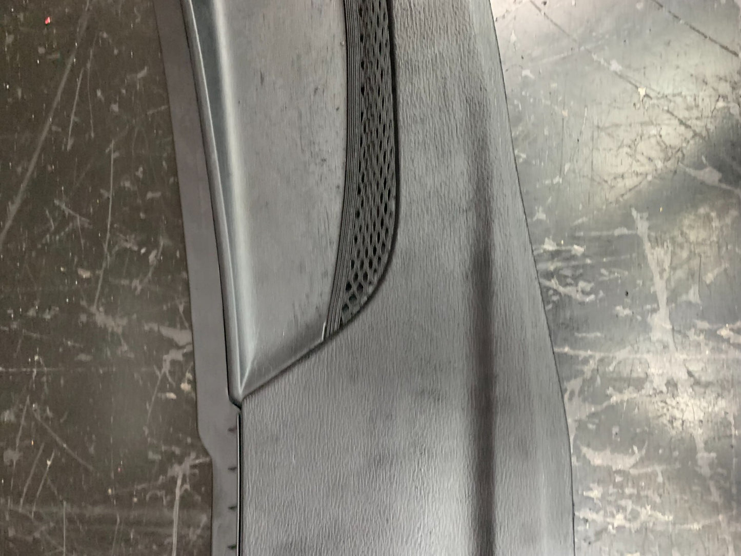 2015-2023 DODGE CHALLENGER CENTER CONSOLE RIGHT PASSENGER TRIM 5XQ84DX9AB OEM.