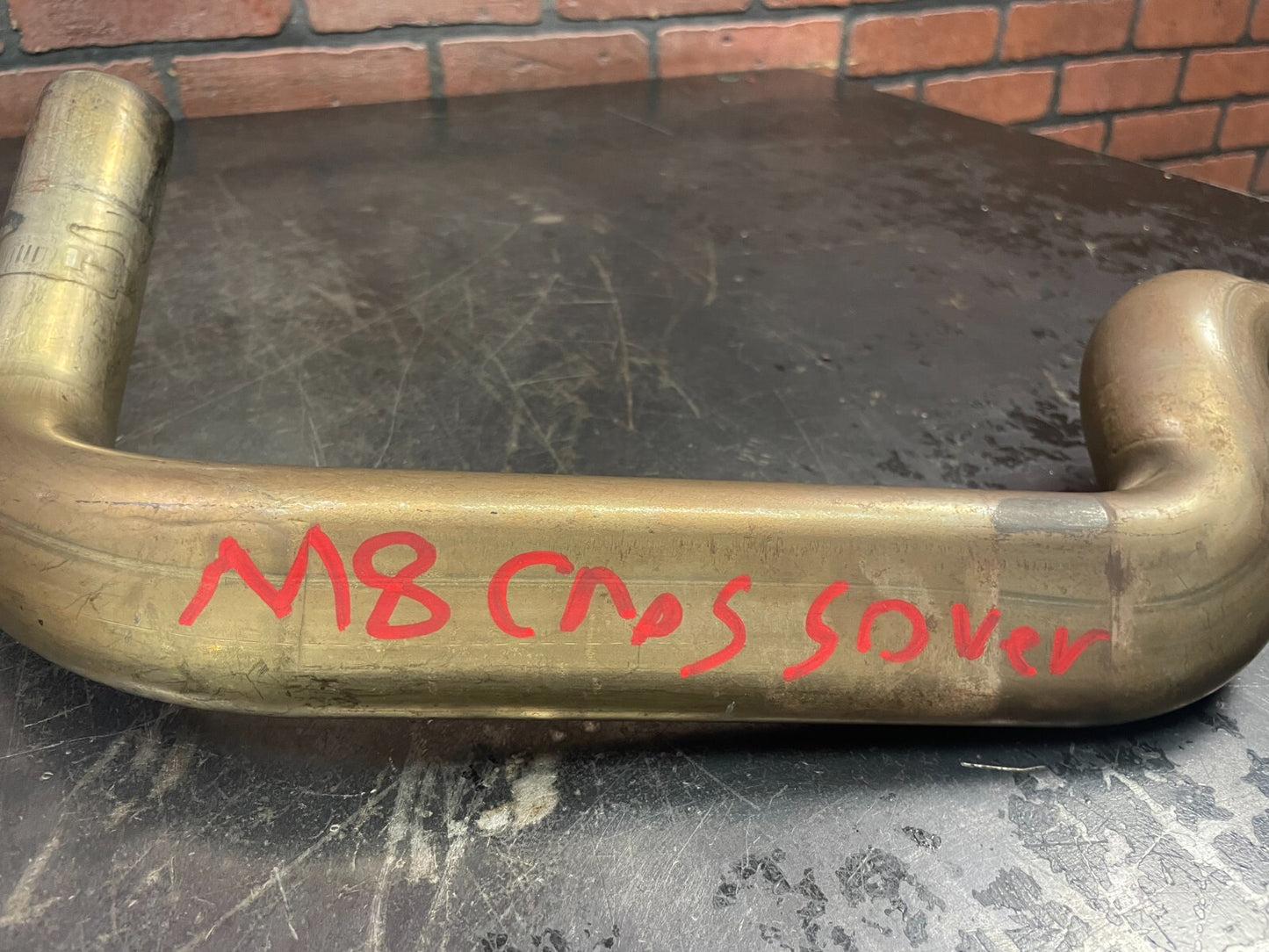 Harley Davidson Touring Street Road Exhaust Crossover Pipe Milwaukee M8 65600178