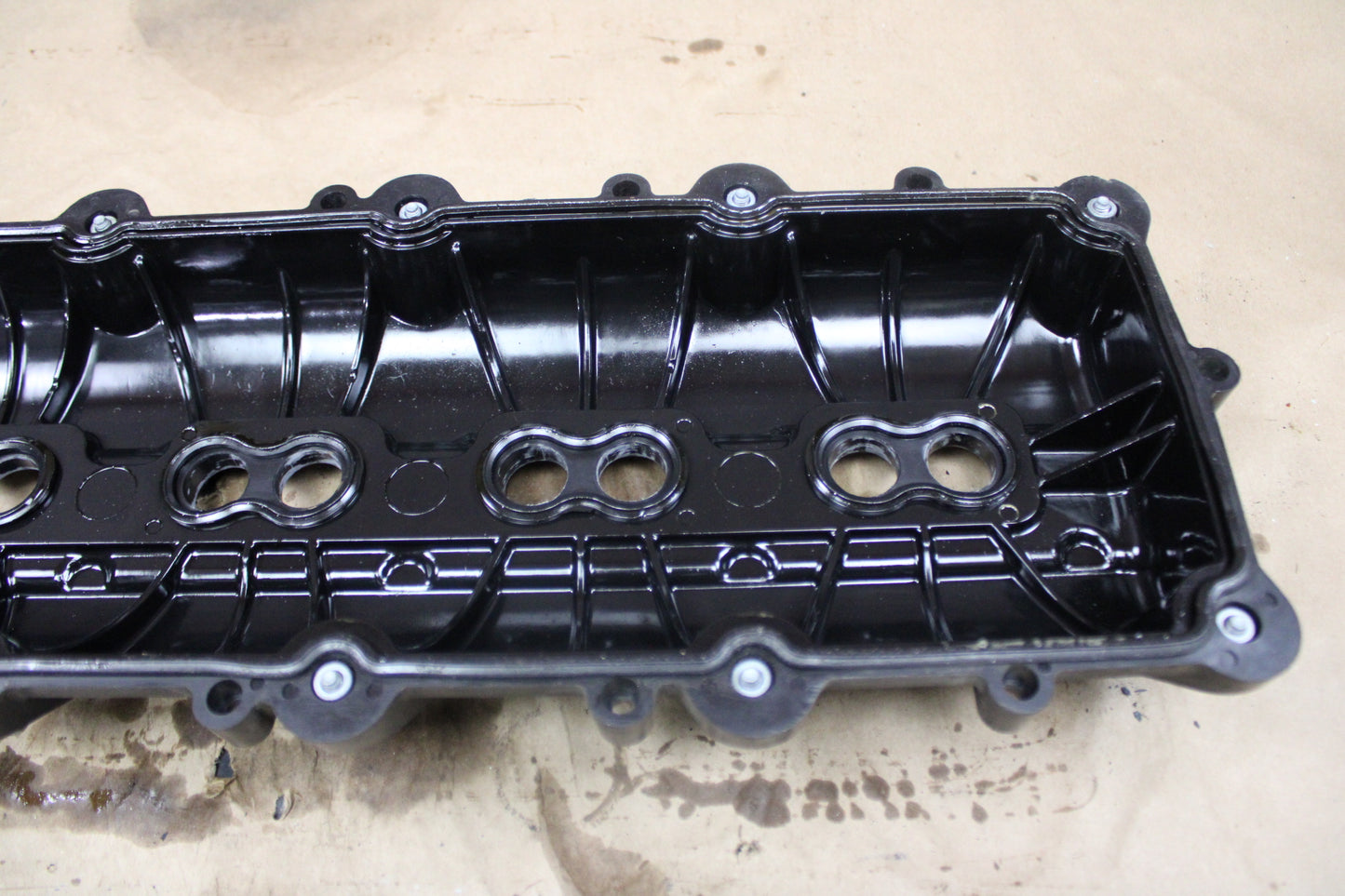 2011-2023 Dodge Challenger Charger 6.4L 392 Left Valve Cover