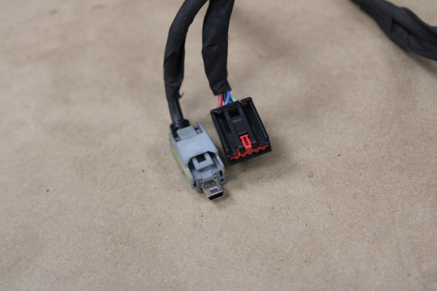 2017-2019 GMC Sierra Silverado Center Console Wire Wiring Harness 84289500