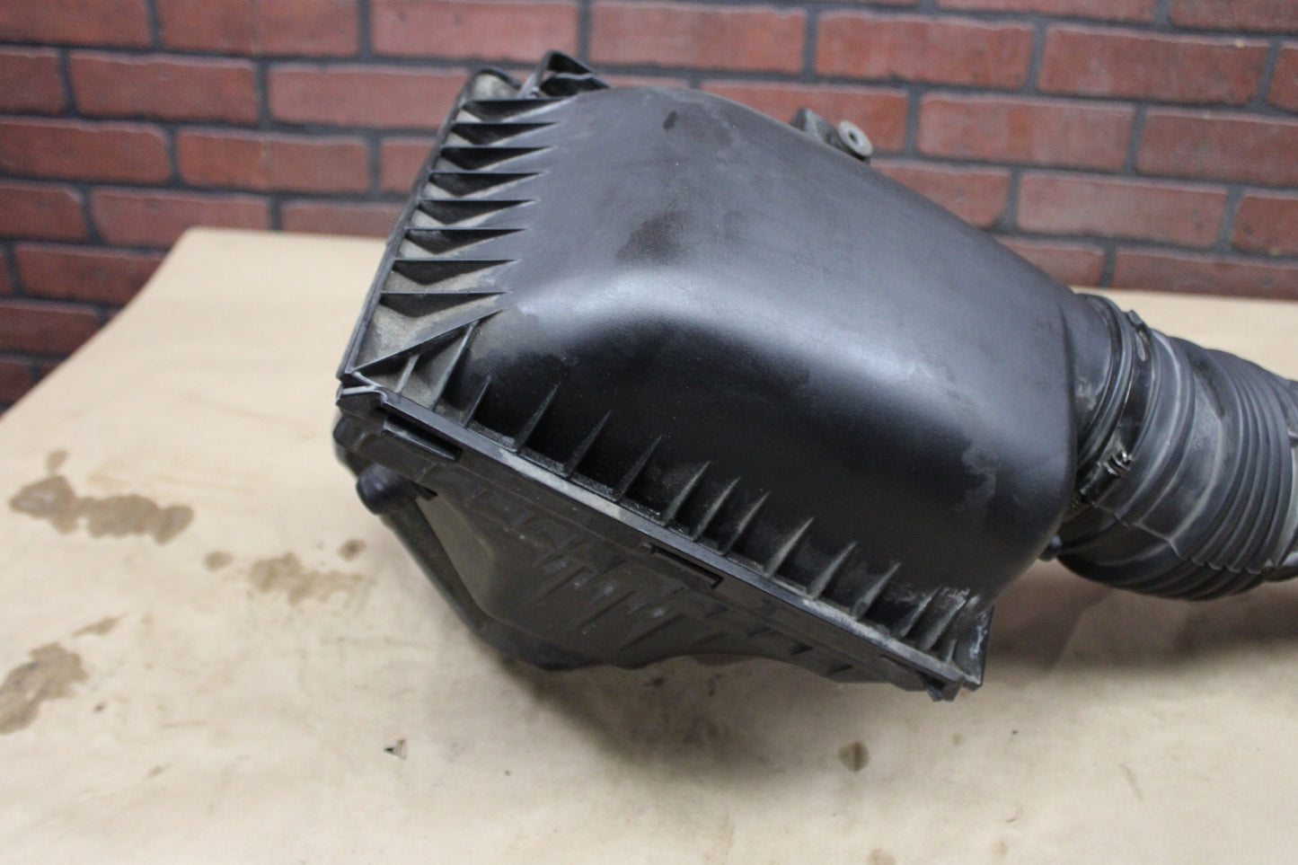 2007 Dodge Magnum RT 5.7 Charger 300C Air Intake Filter Box Cleaner Factory OEM