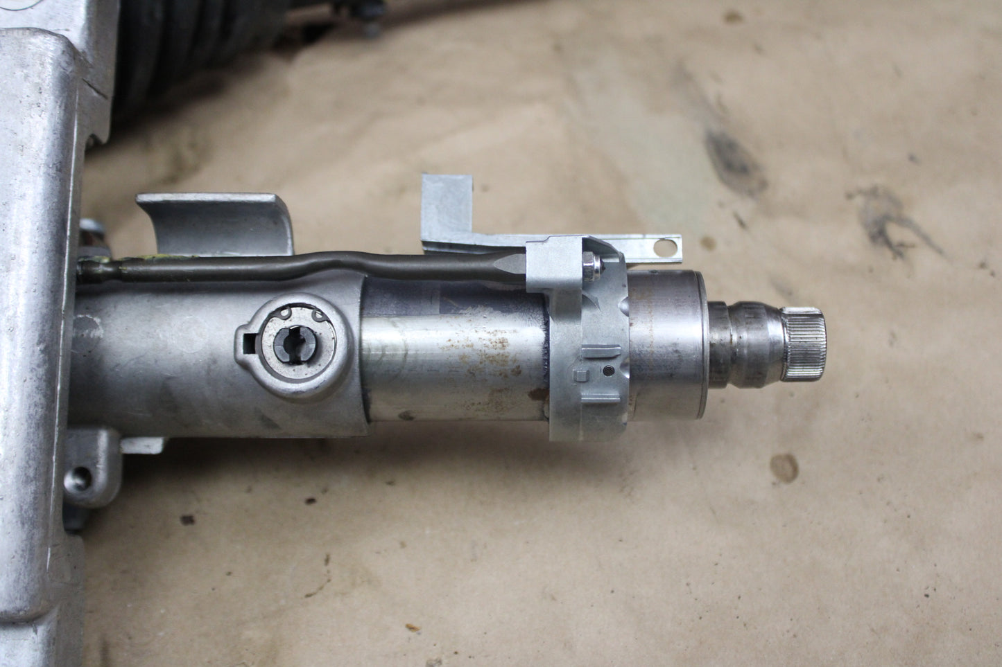 2005-2010 CHRYSLER 300 POWER TELESCOPIC TILT STEERING COLUMN ASSEMBLY 05057431AA
