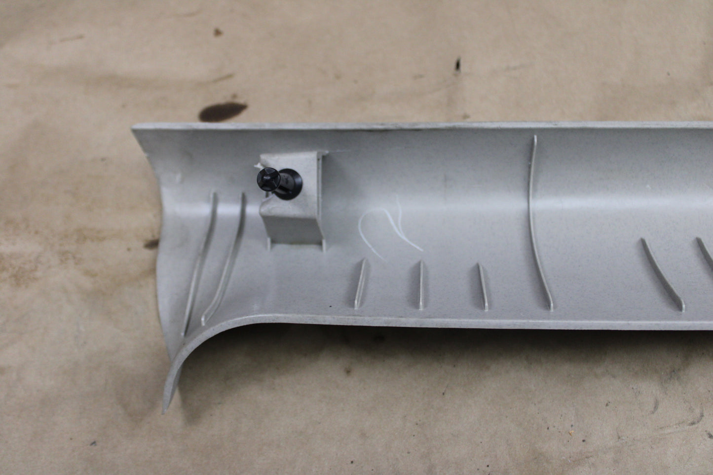 05-10 Chrysler 300 Driver Left Front A-Pillar Trim Panel OEM 0UM03BDXAE