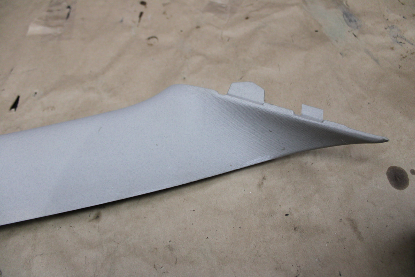 05-10 Chrysler 300 Passenger RH Front A-Pillar Trim Panel OEM 0UM03BDXAE