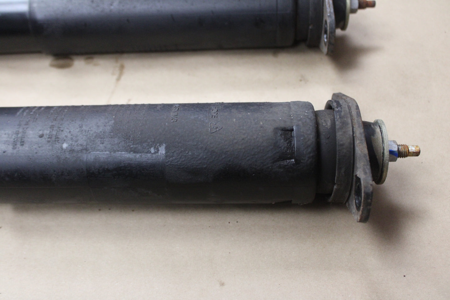 05-10 Chrysler 300C SRT8 SACHS OEM Rear Shock Absorber Strut Pair