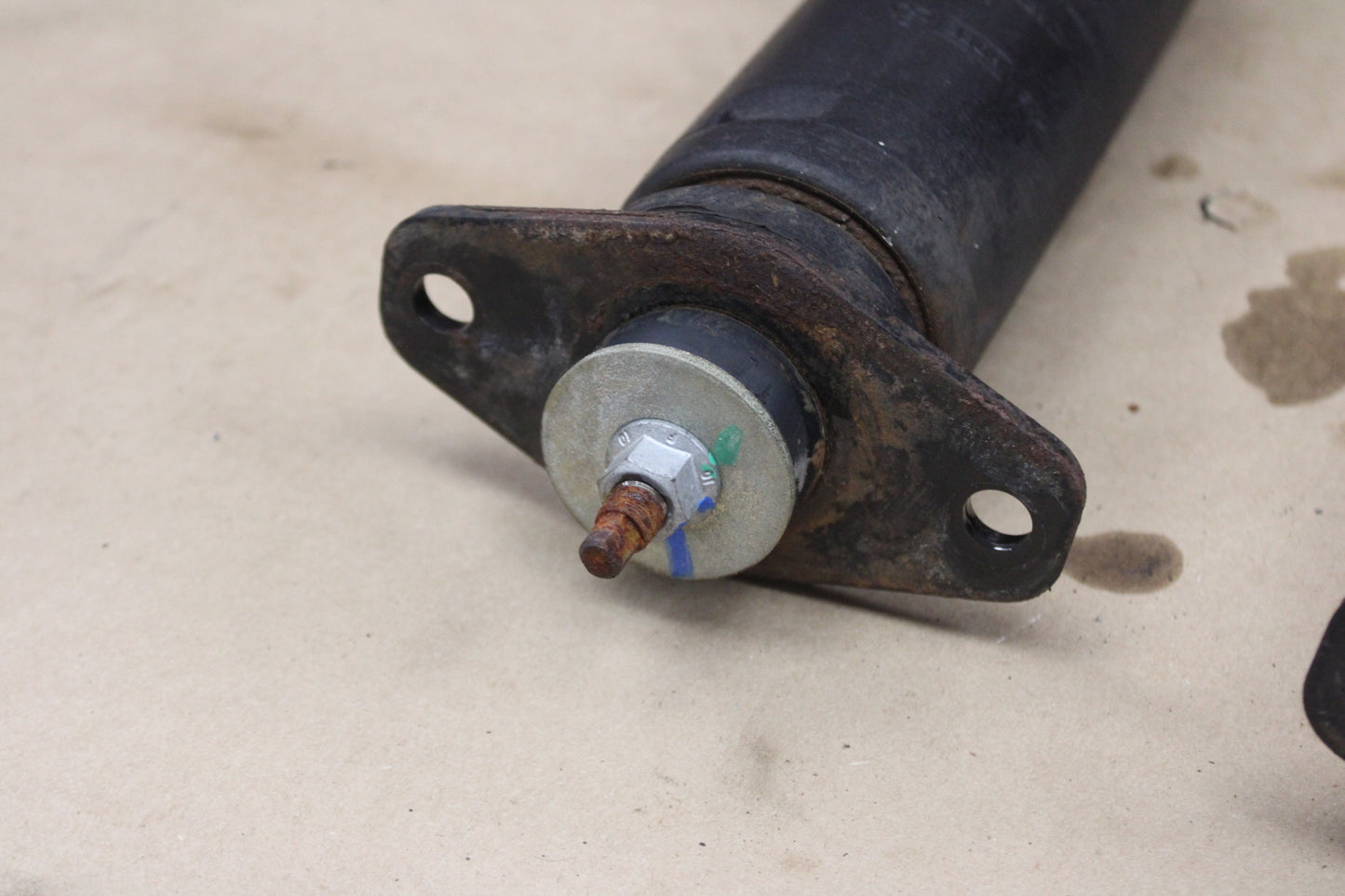 05-10 Chrysler 300C SRT8 SACHS OEM Rear Shock Absorber Strut Pair