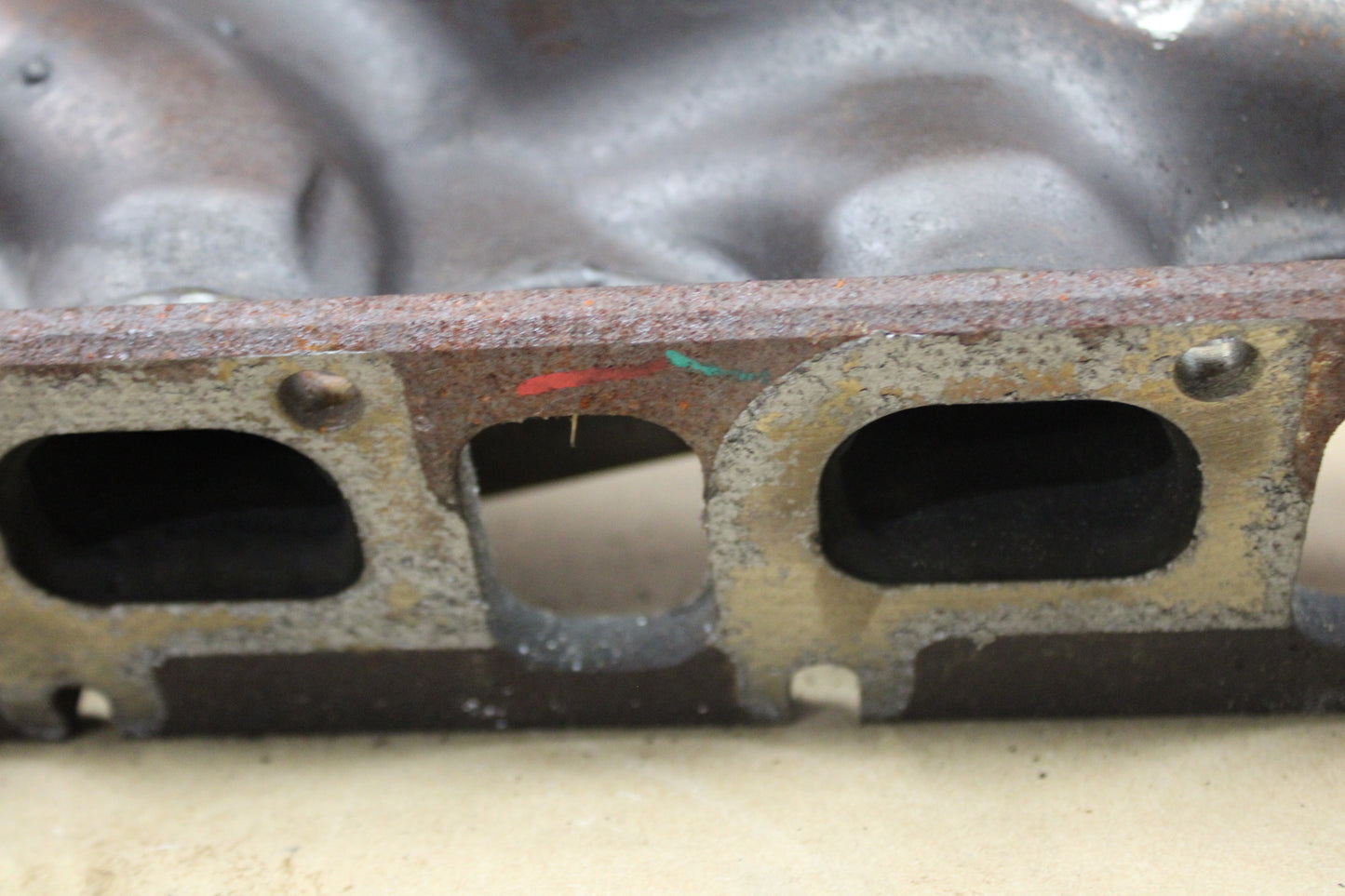 05-10 Mopar Challenger Charger 300C SRT8 6.1L Left Exhaust Manifold