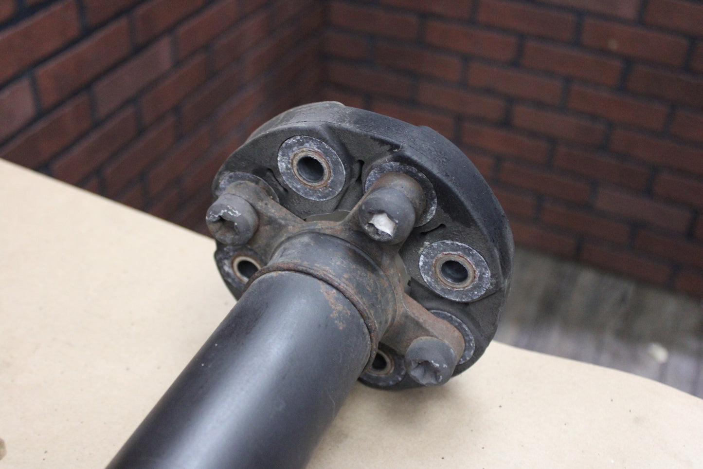 05-08 CHRYSLER 300C SRT8 6.1L OEM REAR AXLE WHEEL DRIVE SHAFT 5037640AB