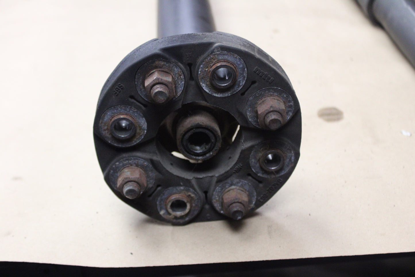 05-08 CHRYSLER 300C SRT8 6.1L OEM REAR AXLE WHEEL DRIVE SHAFT 5037640AB