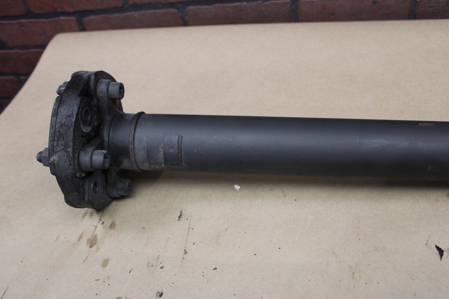 05-08 CHRYSLER 300C SRT8 6.1L OEM REAR AXLE WHEEL DRIVE SHAFT 5037640AB