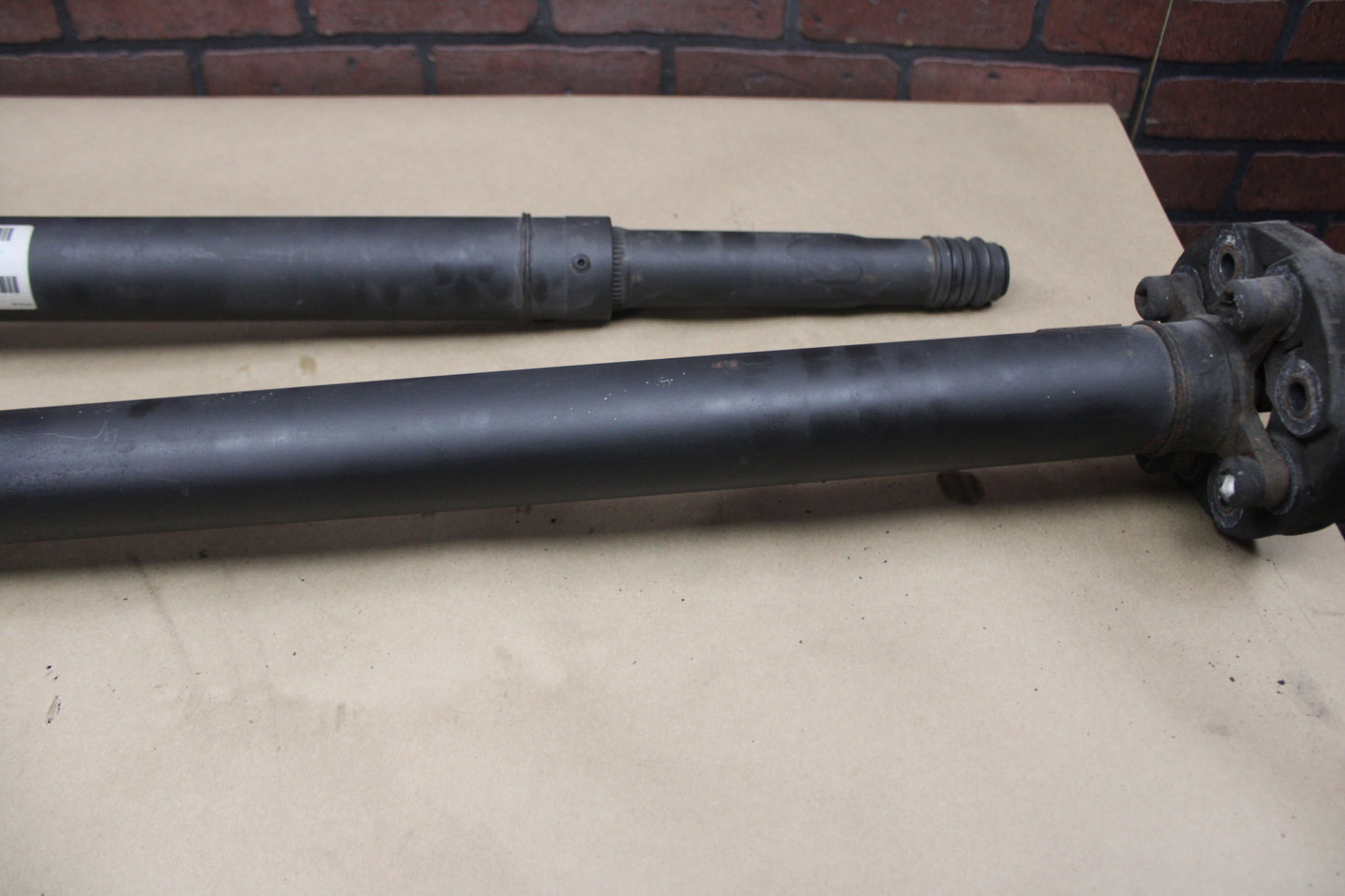 05-08 CHRYSLER 300C SRT8 6.1L OEM REAR AXLE WHEEL DRIVE SHAFT 5037640AB