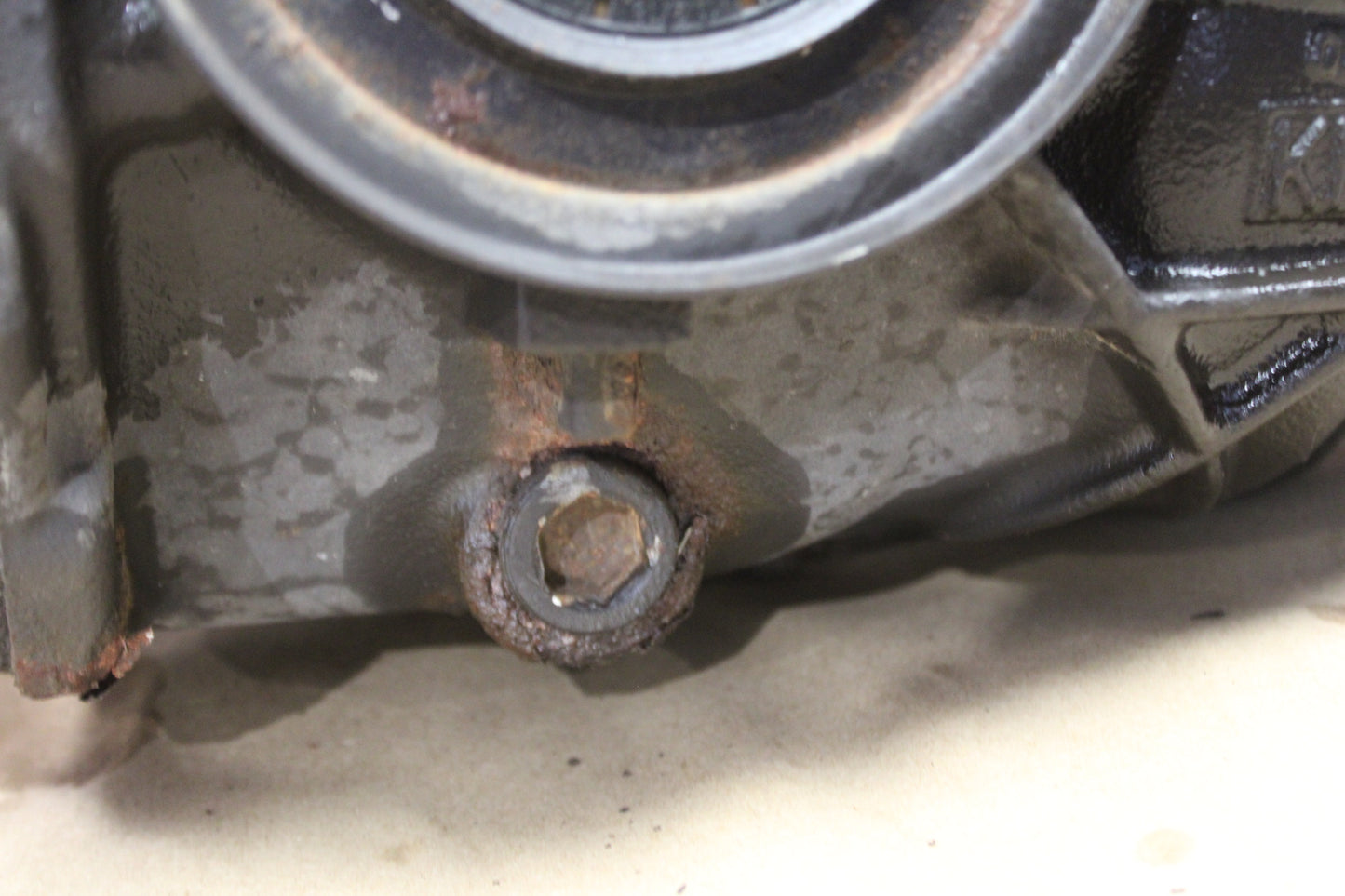 05-08 CHRYSLER 300C SRT8 6.1 OEM REAR AXLE 4 Bolt OPEN DIFFERENTIAL CARRIER 3.06