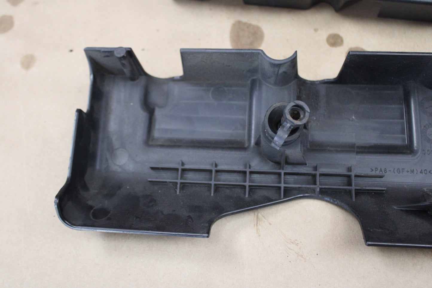 05-10 CHRYSLER 300 Magnum SRT8 6.1 OEM ENGINE WIRING COIL COVER PANELS