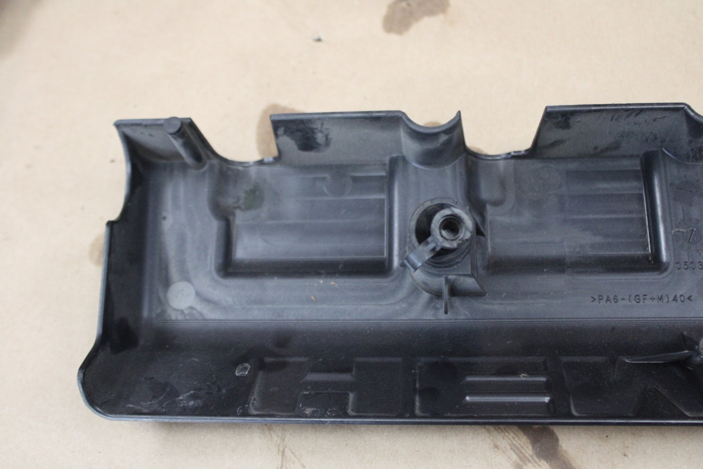 05-10 CHRYSLER 300 Magnum SRT8 6.1 OEM ENGINE WIRING COIL COVER PANELS