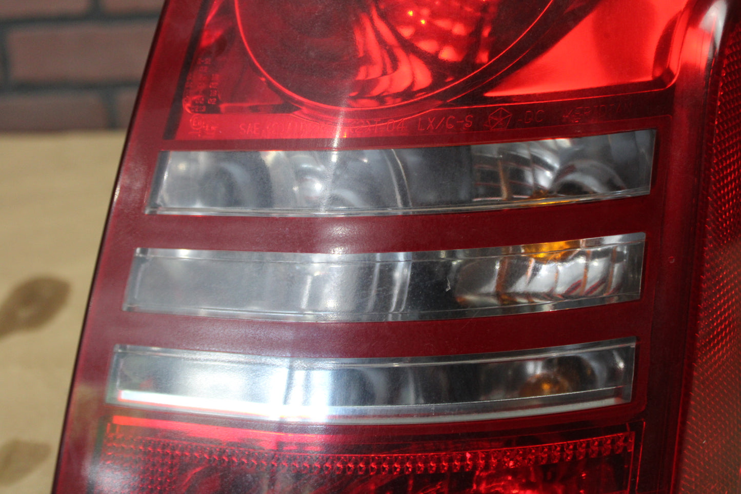 2005-2007 Chrysler 300 Rear Passenger RH Side Tail Light Taillight Lamp OEM