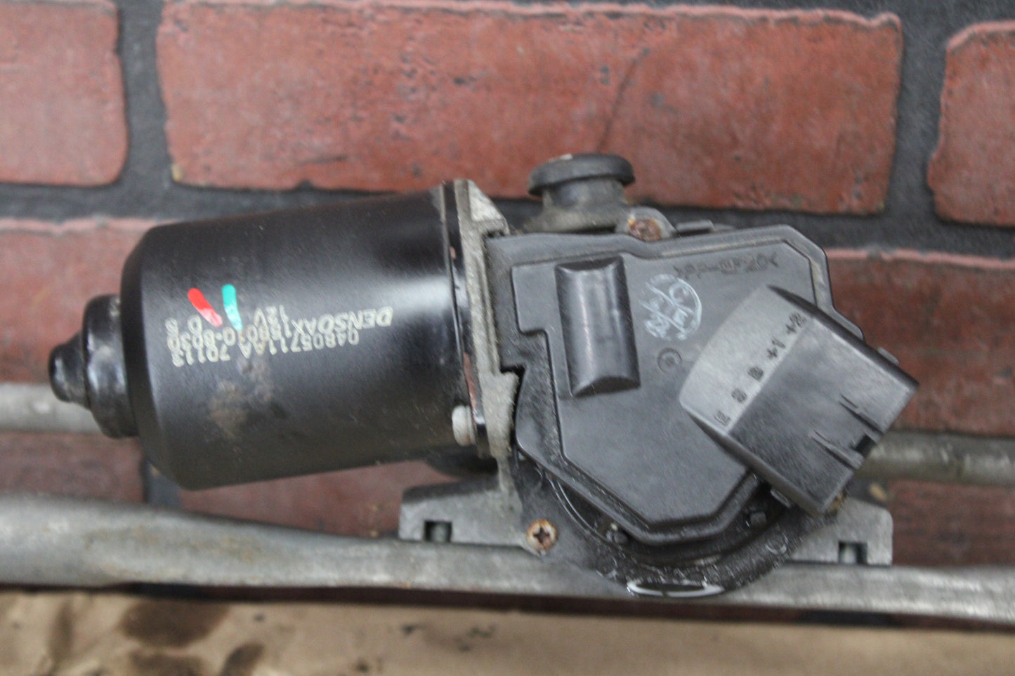 2006-2009 Charger 300 Front Windshield Wiper Motor w/ Linkage OEM