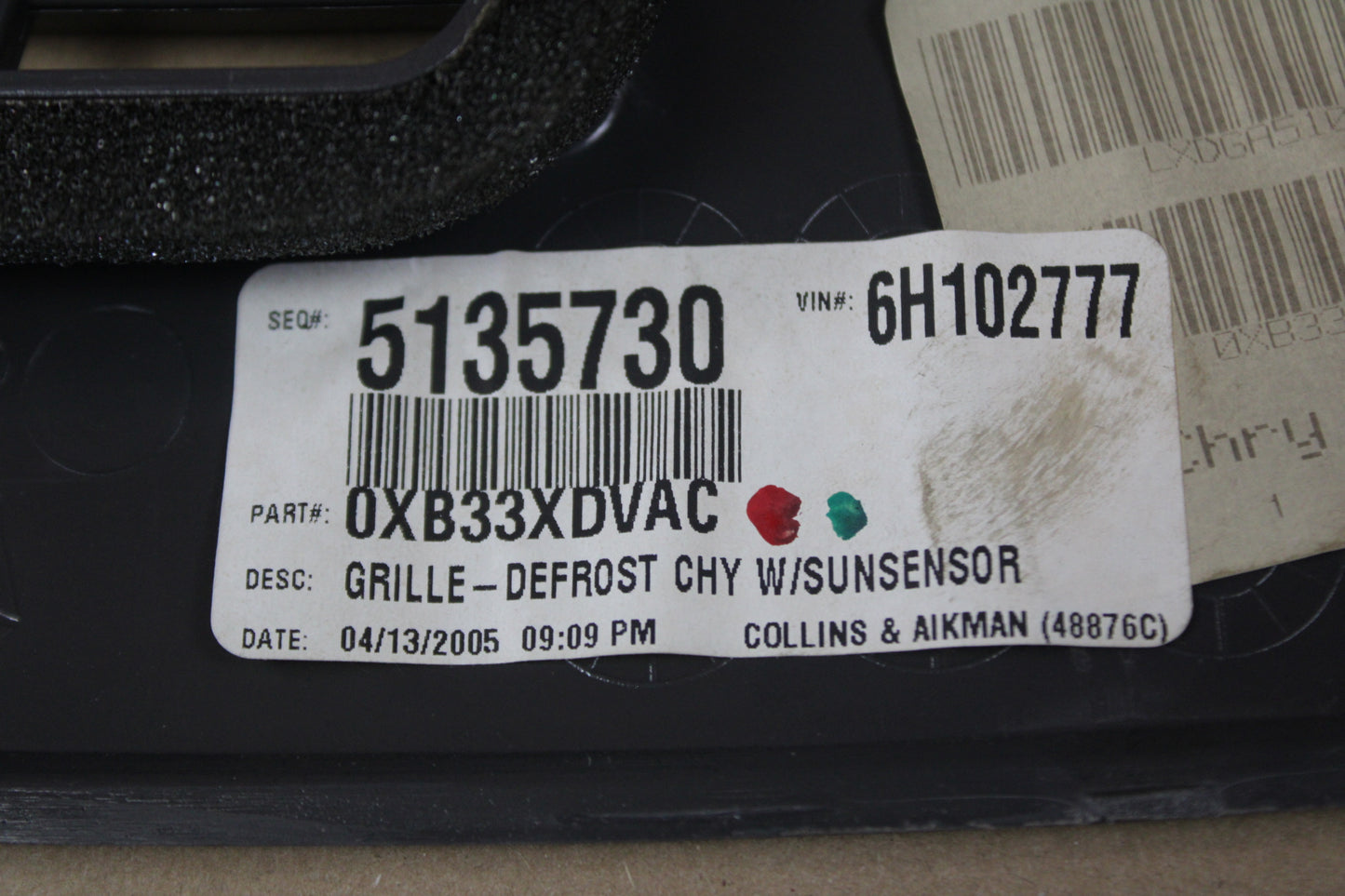 2005-2007 CHRYSLER 300 OEM DASHBOARD DEFROSTER TRIM PANEL VENT GRILLE