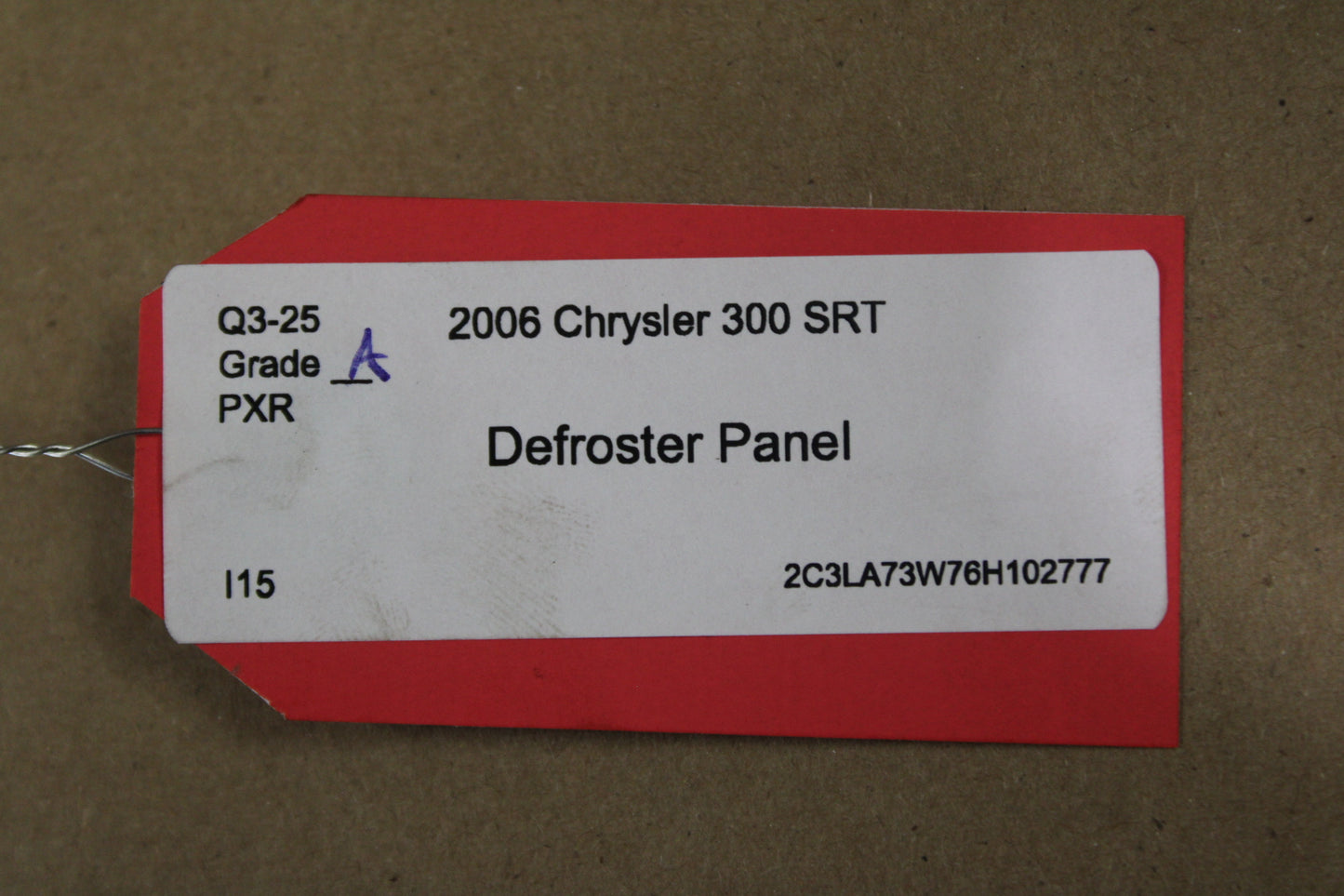 2005-2007 CHRYSLER 300 OEM DASHBOARD DEFROSTER TRIM PANEL VENT GRILLE