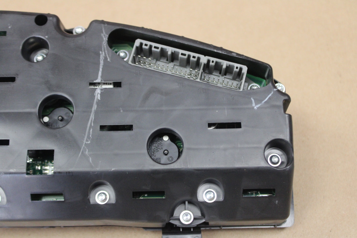 2005 - 2007 CHRYSLER 300C SRT8 OEM INSTRUMENT GUAGE CLUSTER SPEEDODOMETER