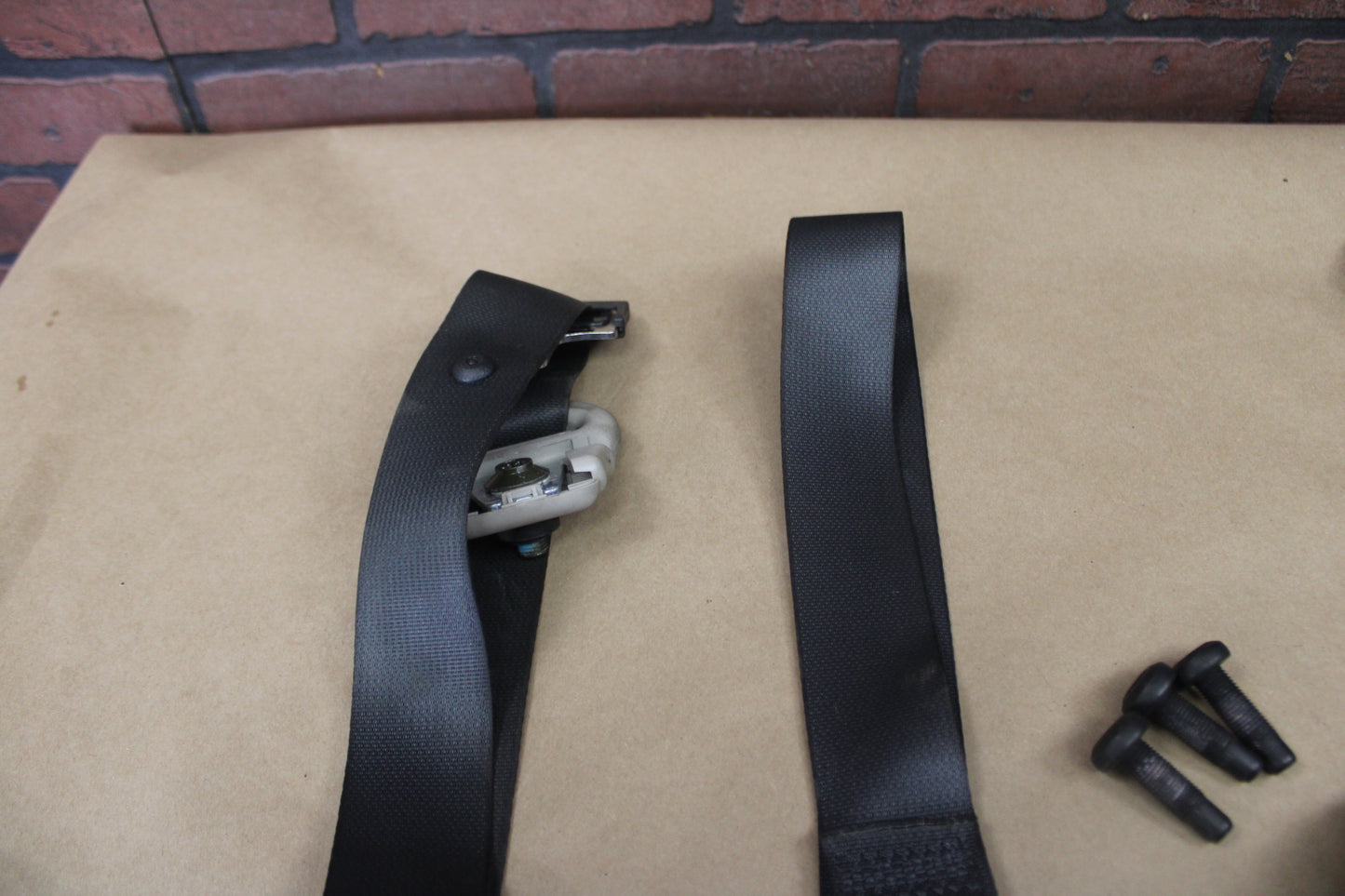 05-06 Charger Chrysler 300 OEM Full Set of Seat Belt Retractors Black 0UX54XDVAE