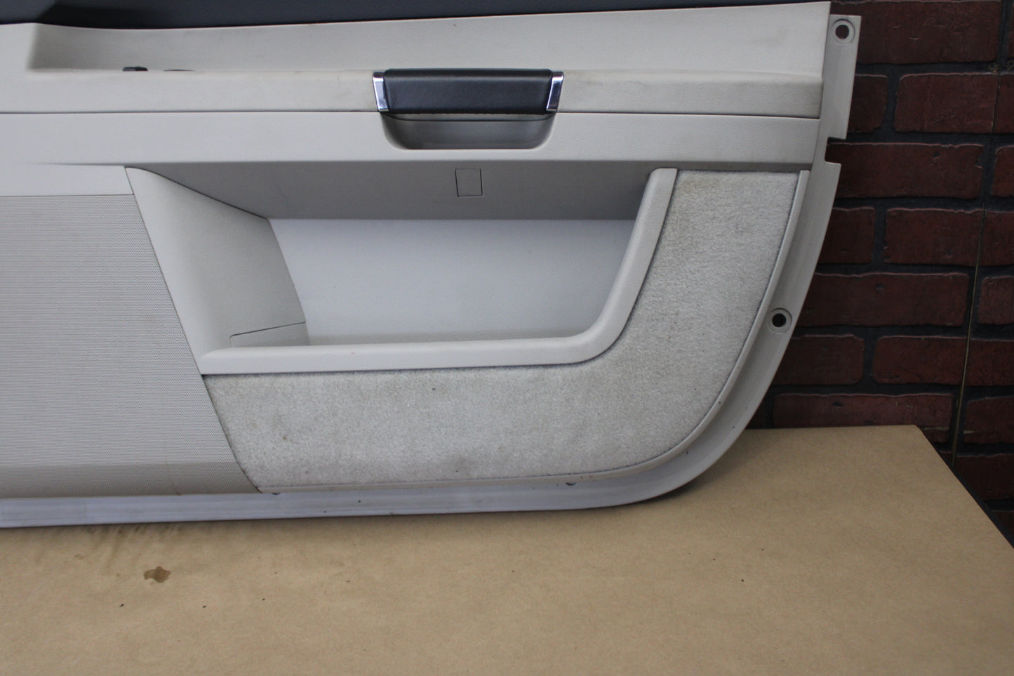 2006-2007 Chrysler 300 Front Passenger RH Side Interior Door Trim Panel