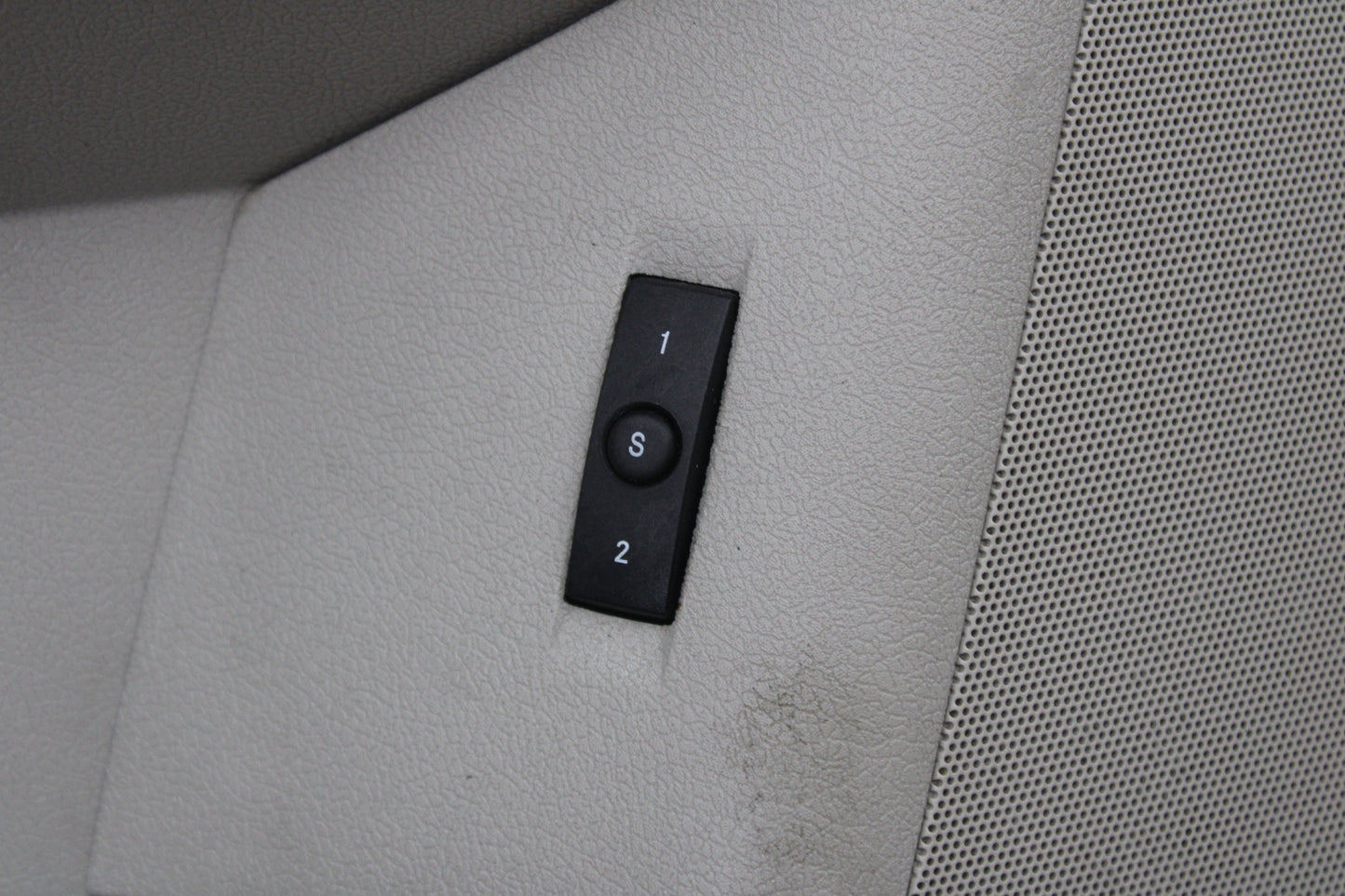 2006-2007 CHRYSLER 300 OEM FRONT DRIVER LH SIDE INTERIOR DOOR PANEL