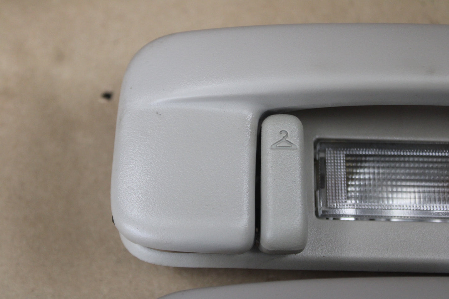 2006-2010 OEM Chrysler 300 Liberty Lighted Interior Roof Grab Handle Set 1105517