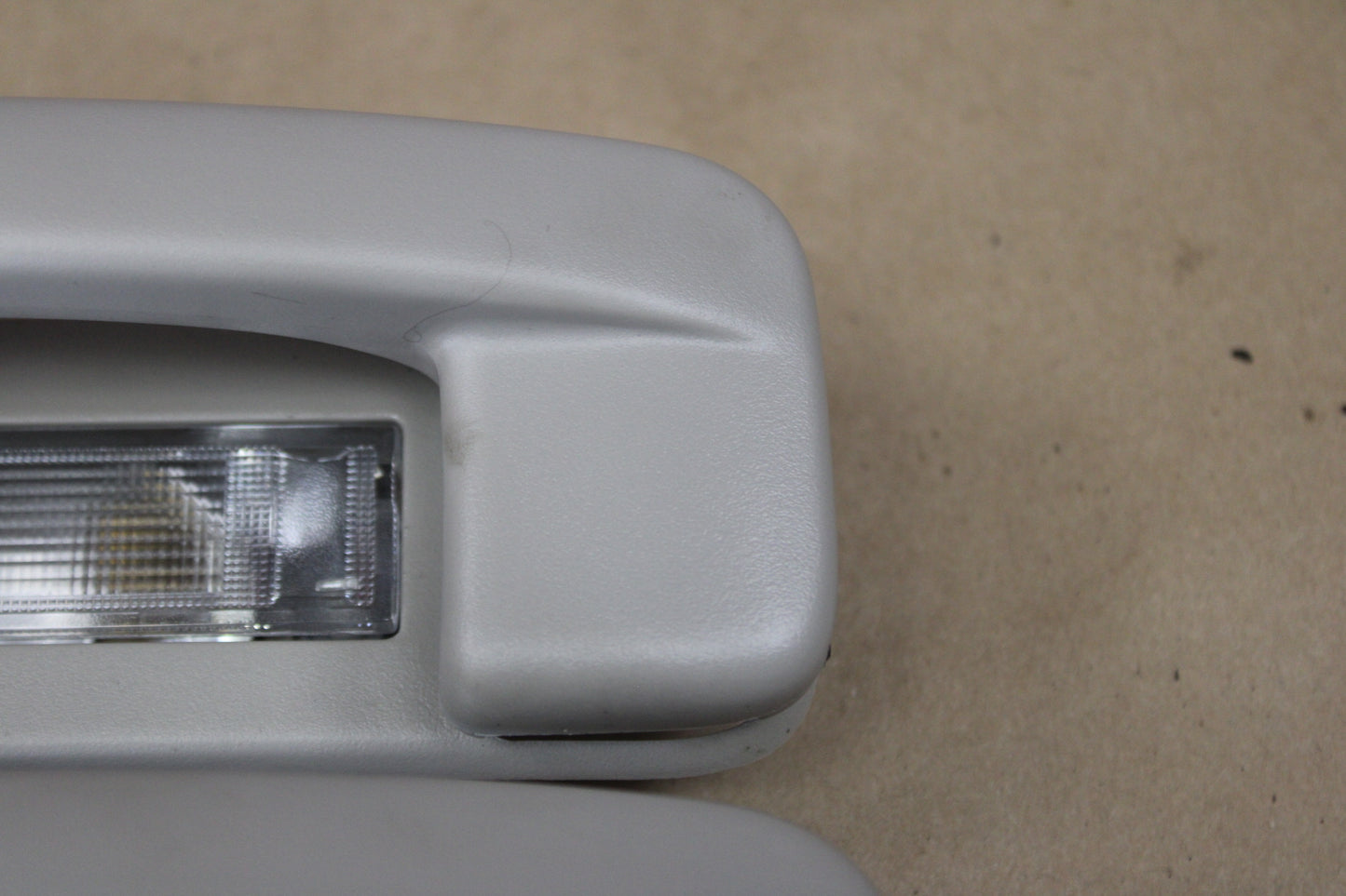 2006-2010 OEM Chrysler 300 Liberty Lighted Interior Roof Grab Handle Set 1105517