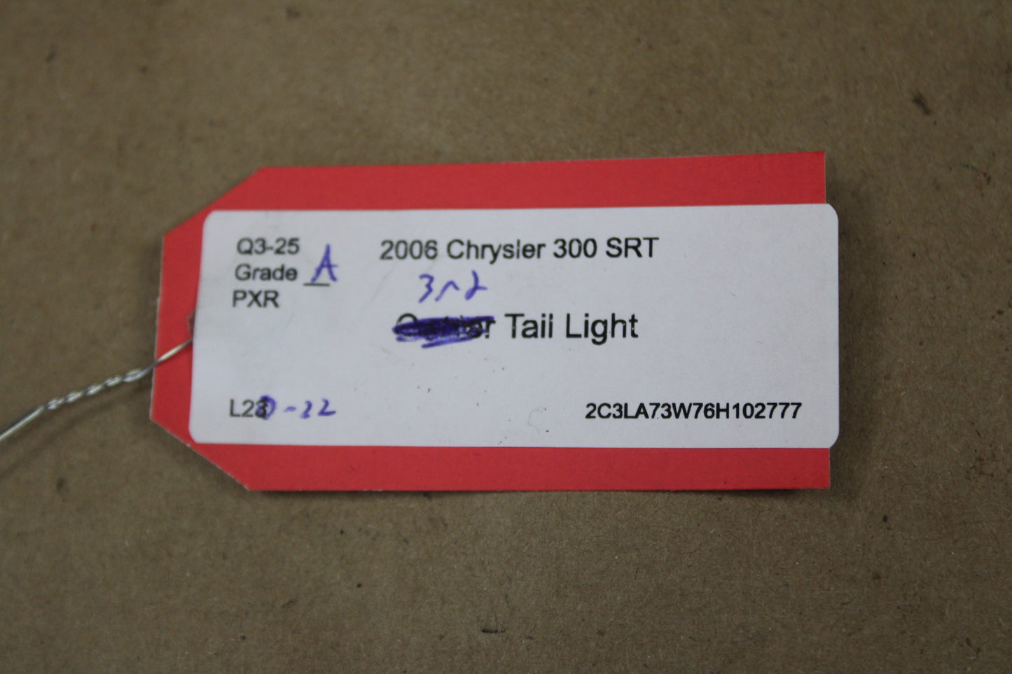 2005-2007 Chrysler 300 3rd Third Rear Brake Light Stop Lamp 04805845AB
